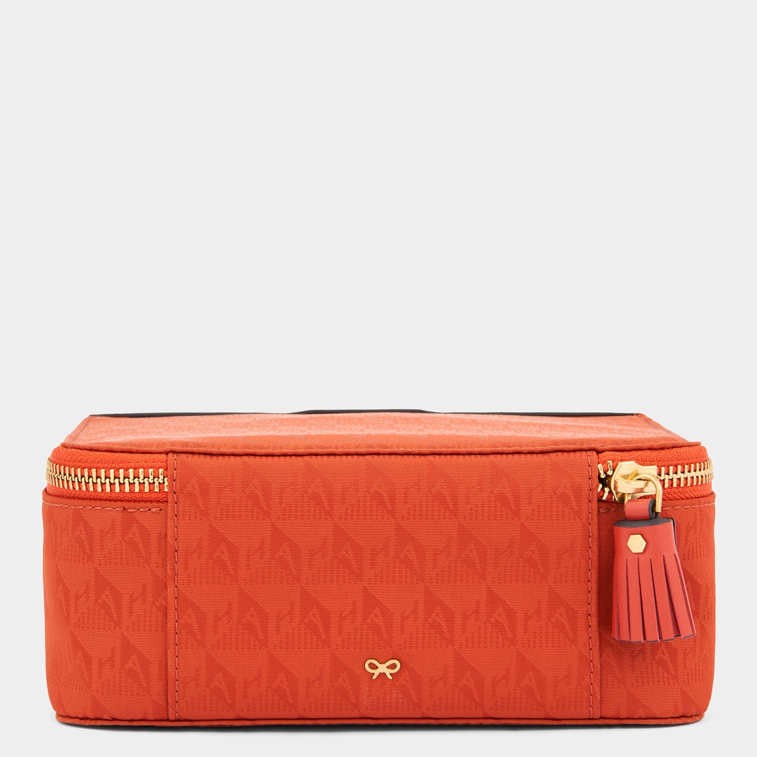 メガネ トリオ ポーチ -

          
            AH Logo Nylon in Burnt Sienna -
          

          Anya Hindmarch JP
