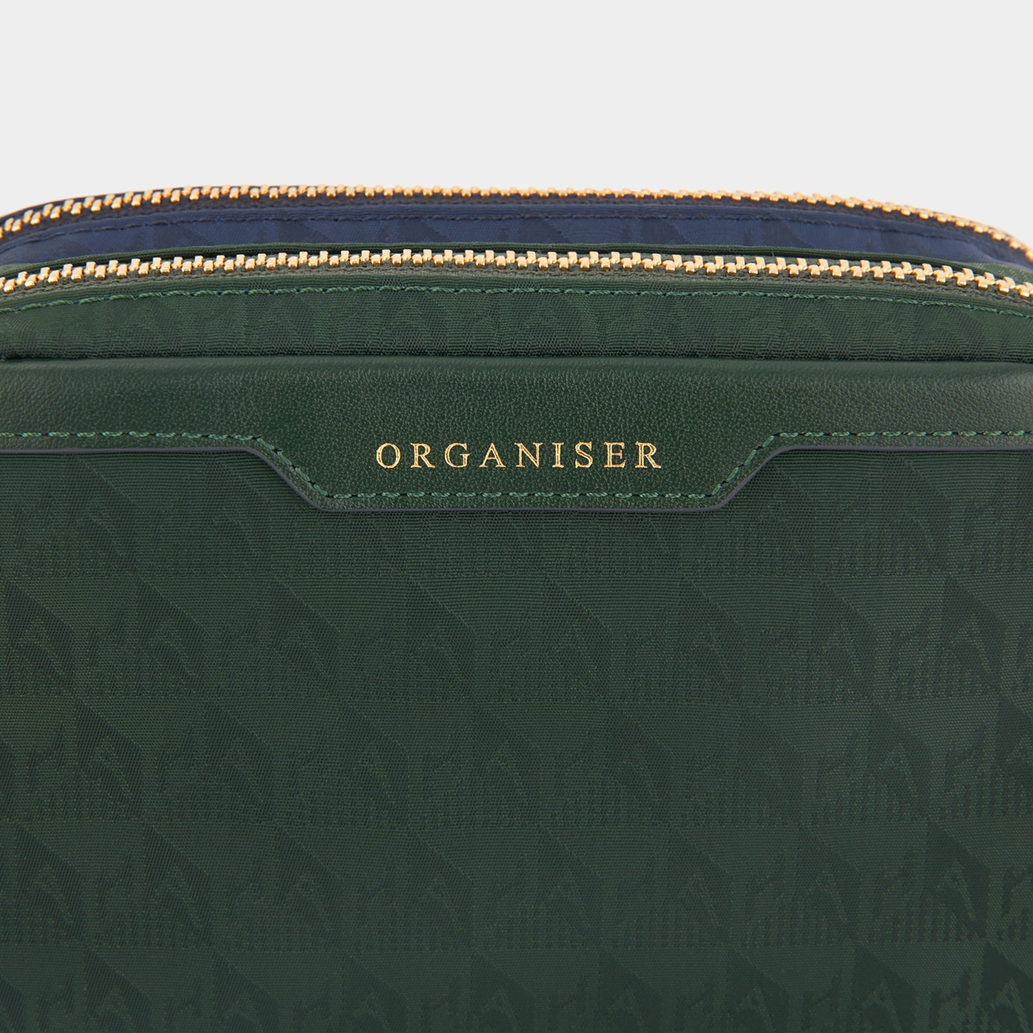 オーガナイザー デュオ ポーチ -

          
            AH Logo Nylon in Dark Holly -
          

          Anya Hindmarch JP
