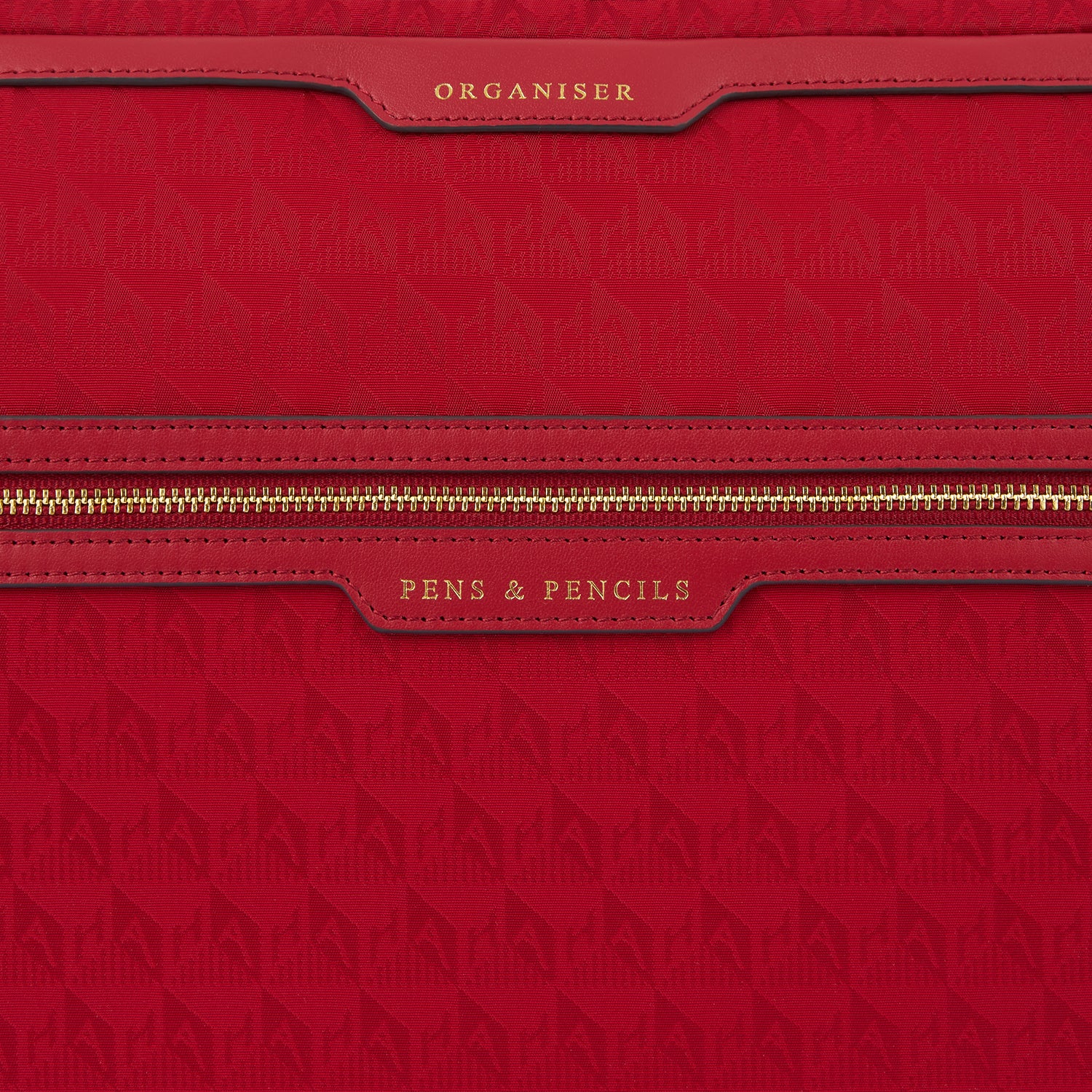 ダブル ラップトップ オーガナイザー -

          
            AH Logo Nylon in Red -
          

          Anya Hindmarch JP
