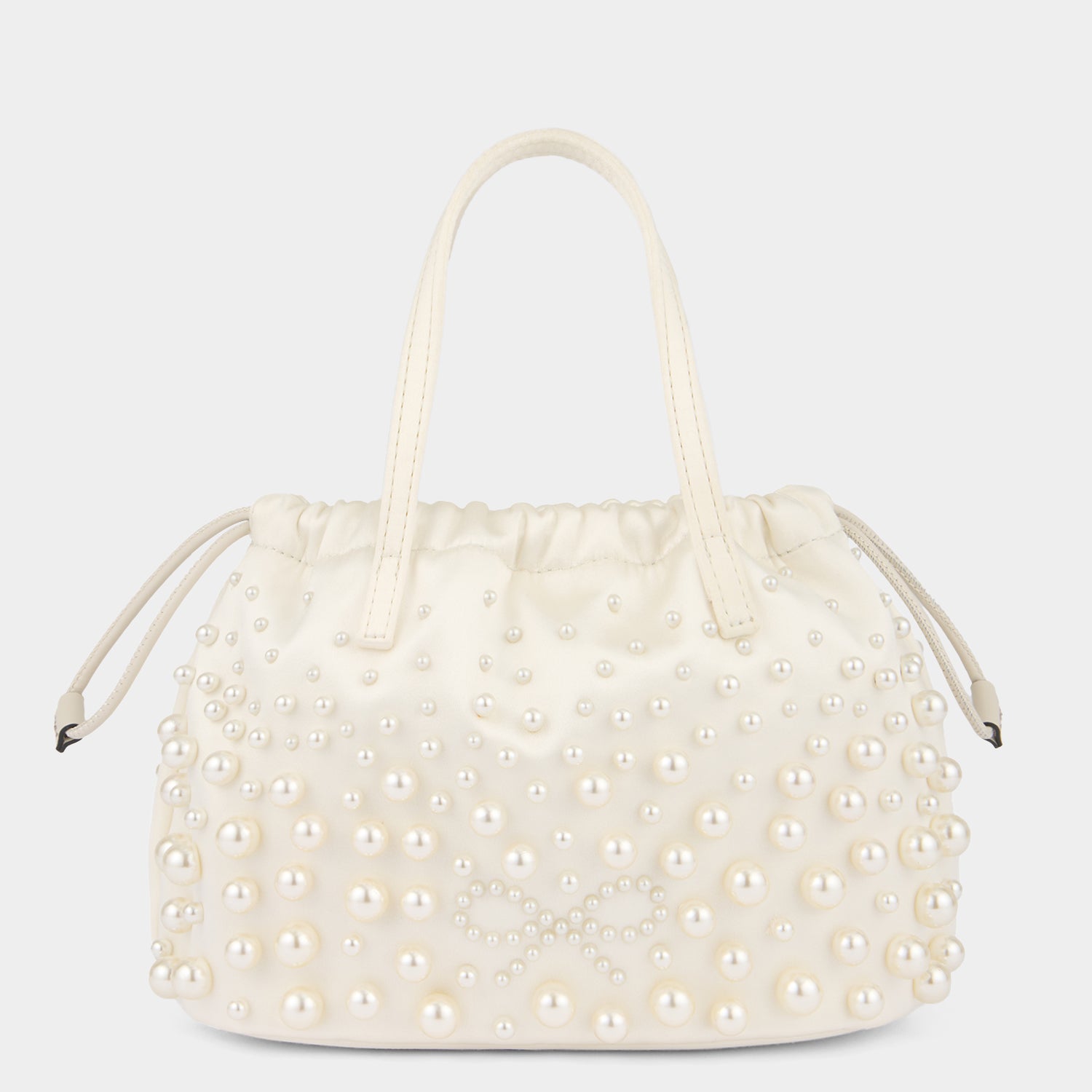 パール ビーズ ドローストリング ポーチ -

          
            Recycled Satin in Ivory -
          

          Anya Hindmarch JP
