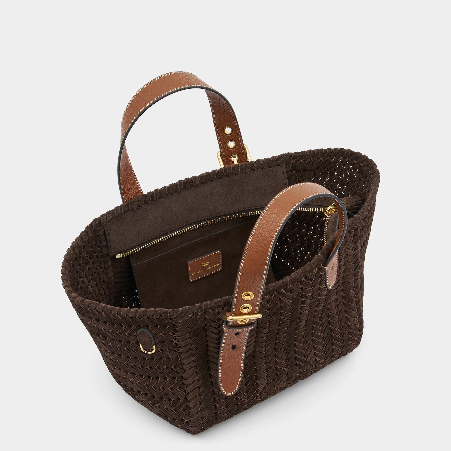 Neeson スモール・スクェア・トート -

          
            Shiny Capra in Truffle -
          

          Anya Hindmarch JP
