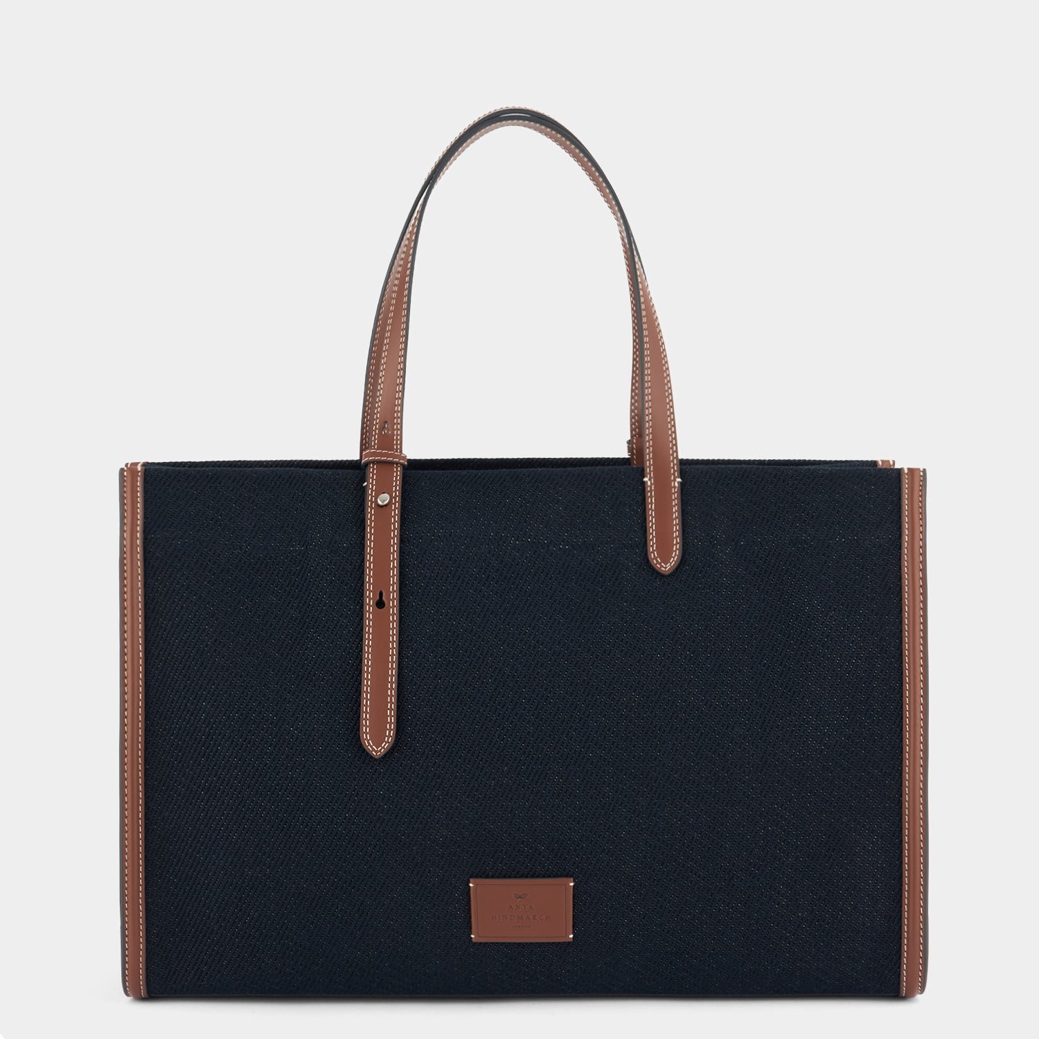 アイズ トート -

          
            Cotton Drill in Navy -
          

          Anya Hindmarch JP
