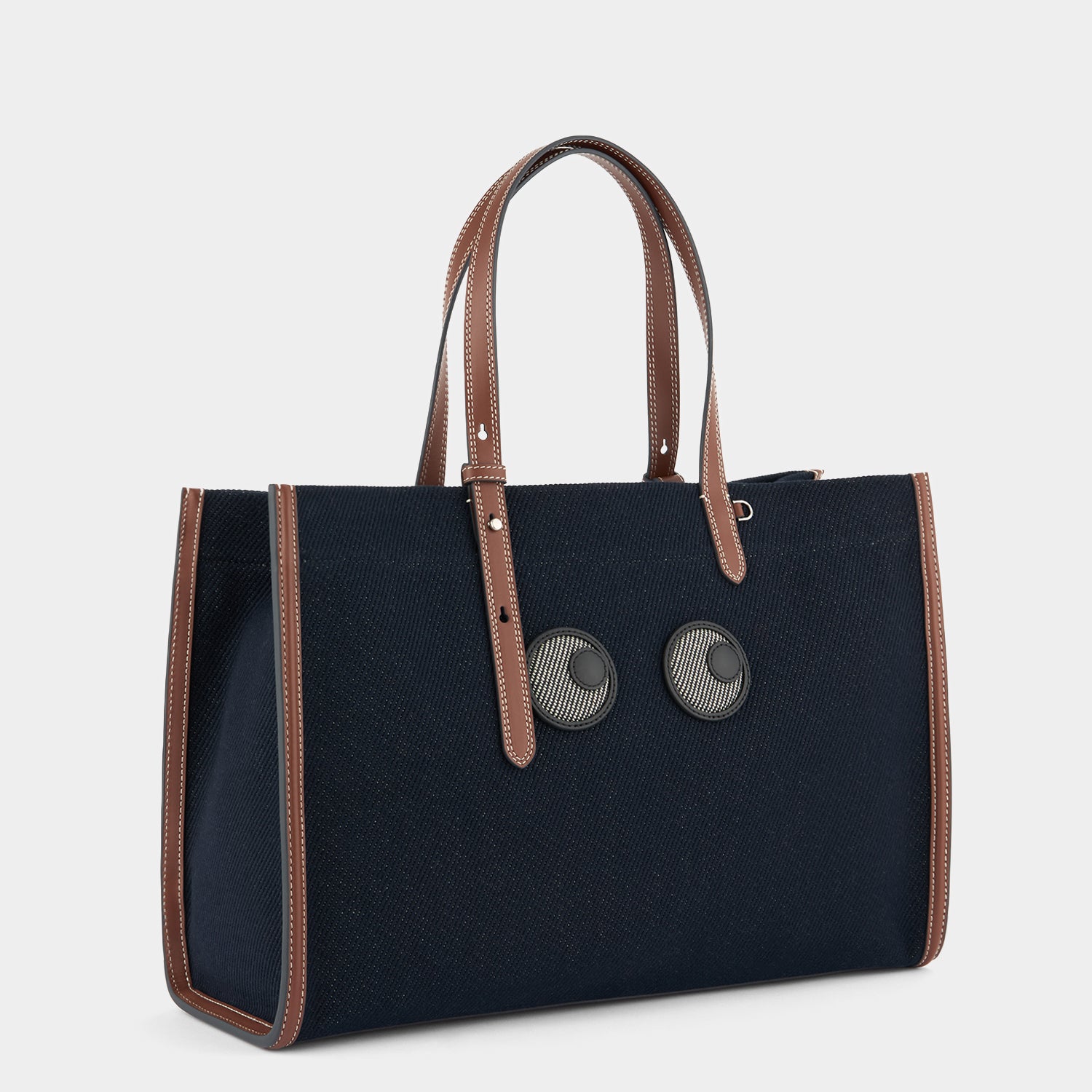 アイズ トート -

          
            Cotton Drill in Navy -
          

          Anya Hindmarch JP
