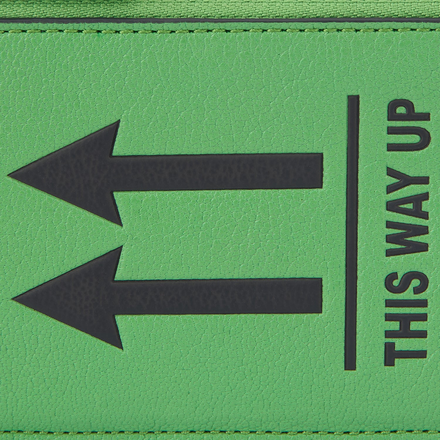 「This Way Up」ジップ・カードケース -

          
            Shiny Capra in Grass Green -
          

          Anya Hindmarch JP
