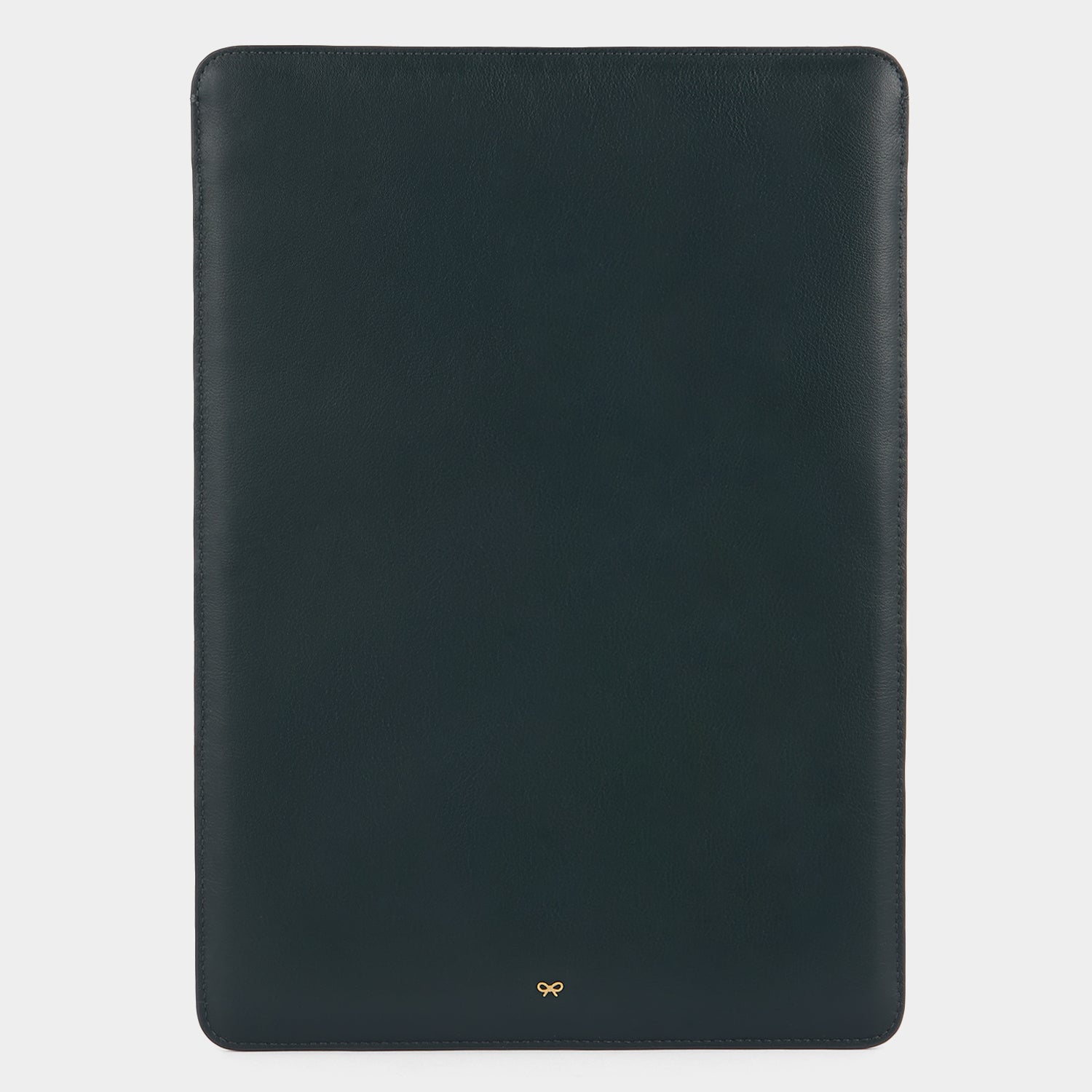 「Caution」ラップトップ・ケース -

          
            Shiny Capra in Ink Green -
          

          Anya Hindmarch JP
