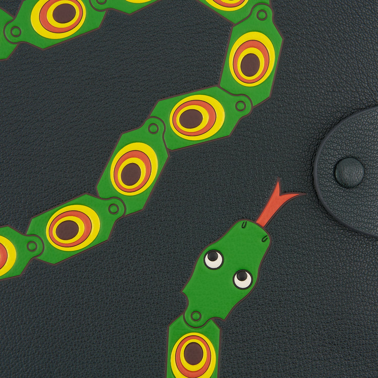 Snake A5 ジャーナル -

          
            Shiny Capra in Ink Green -
          

          Anya Hindmarch JP
