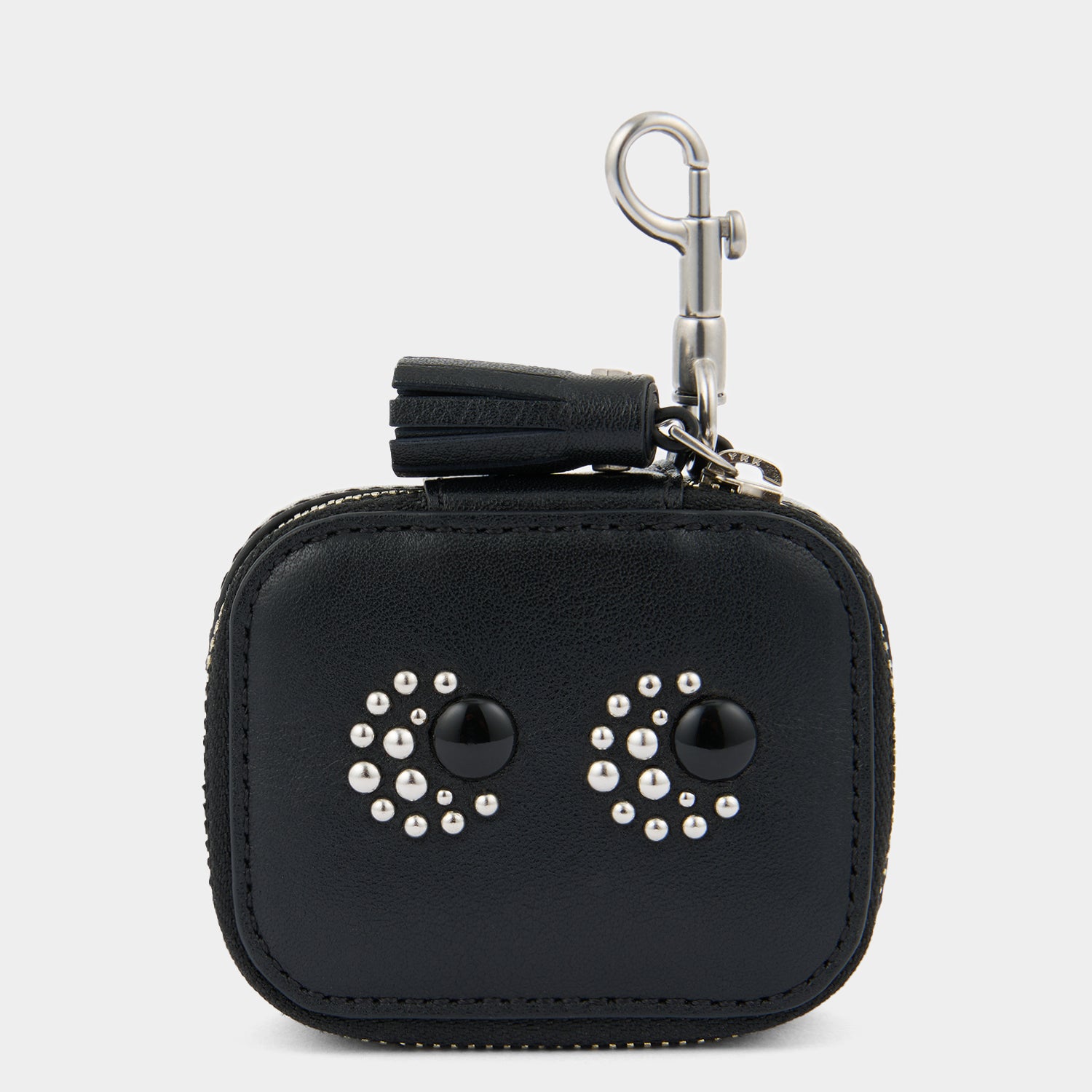 アイズ スタッド イヤフォン ケース -

          
            Satin Leather in Black -
          

          Anya Hindmarch JP

