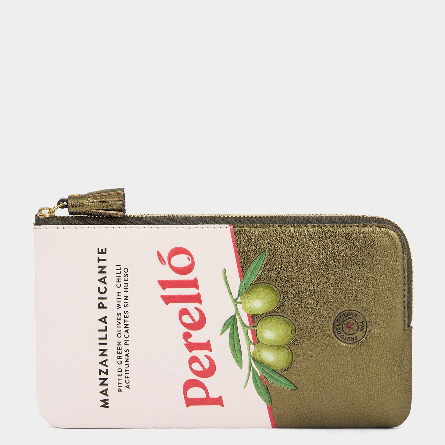 「Perello」ジップ ルースポケット -

          
            Metallic Capra in Silver -
          

          Anya Hindmarch JP
