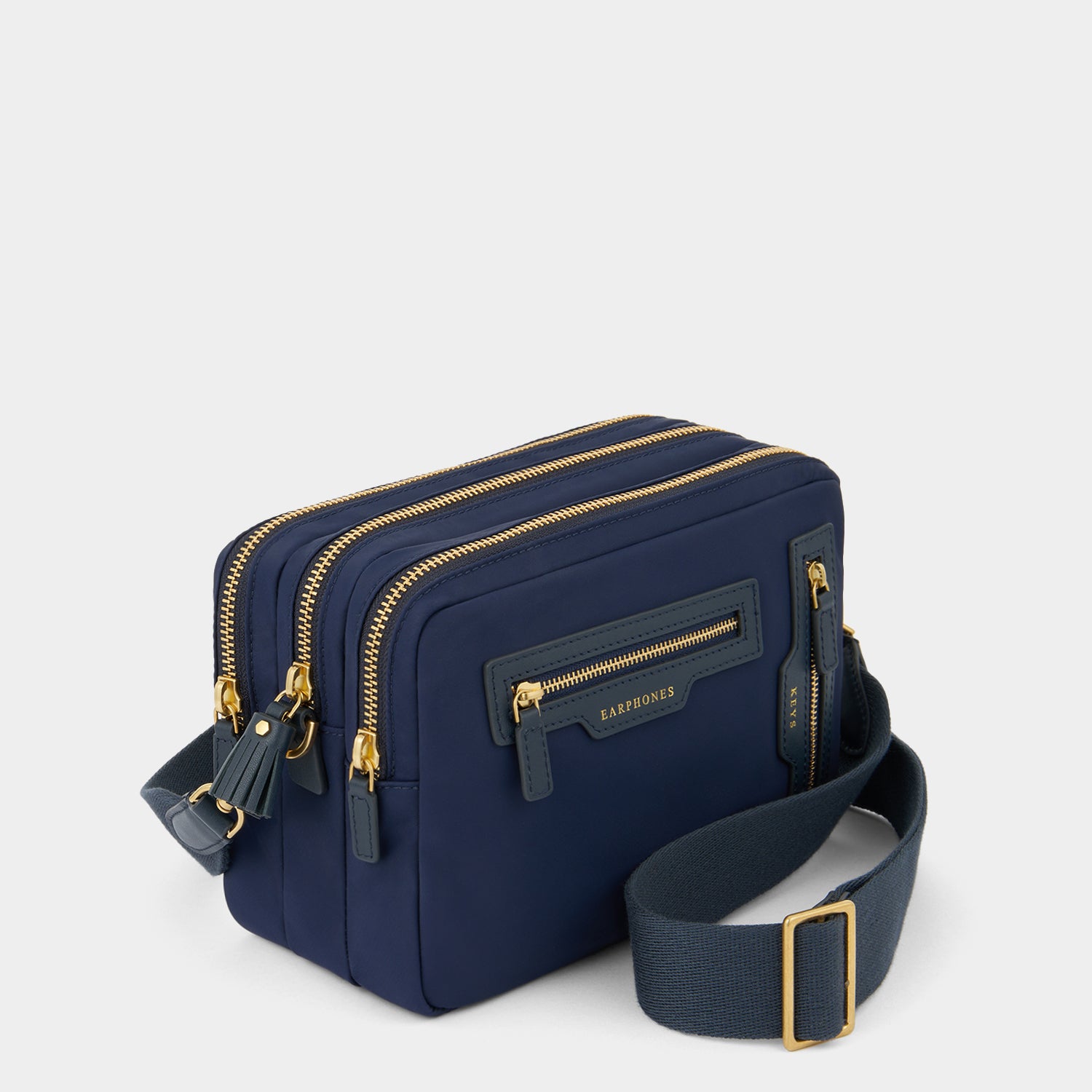 トリオ クロスボディ -

          
            Recycled Nylon in Marine -
          

          Anya Hindmarch JP
