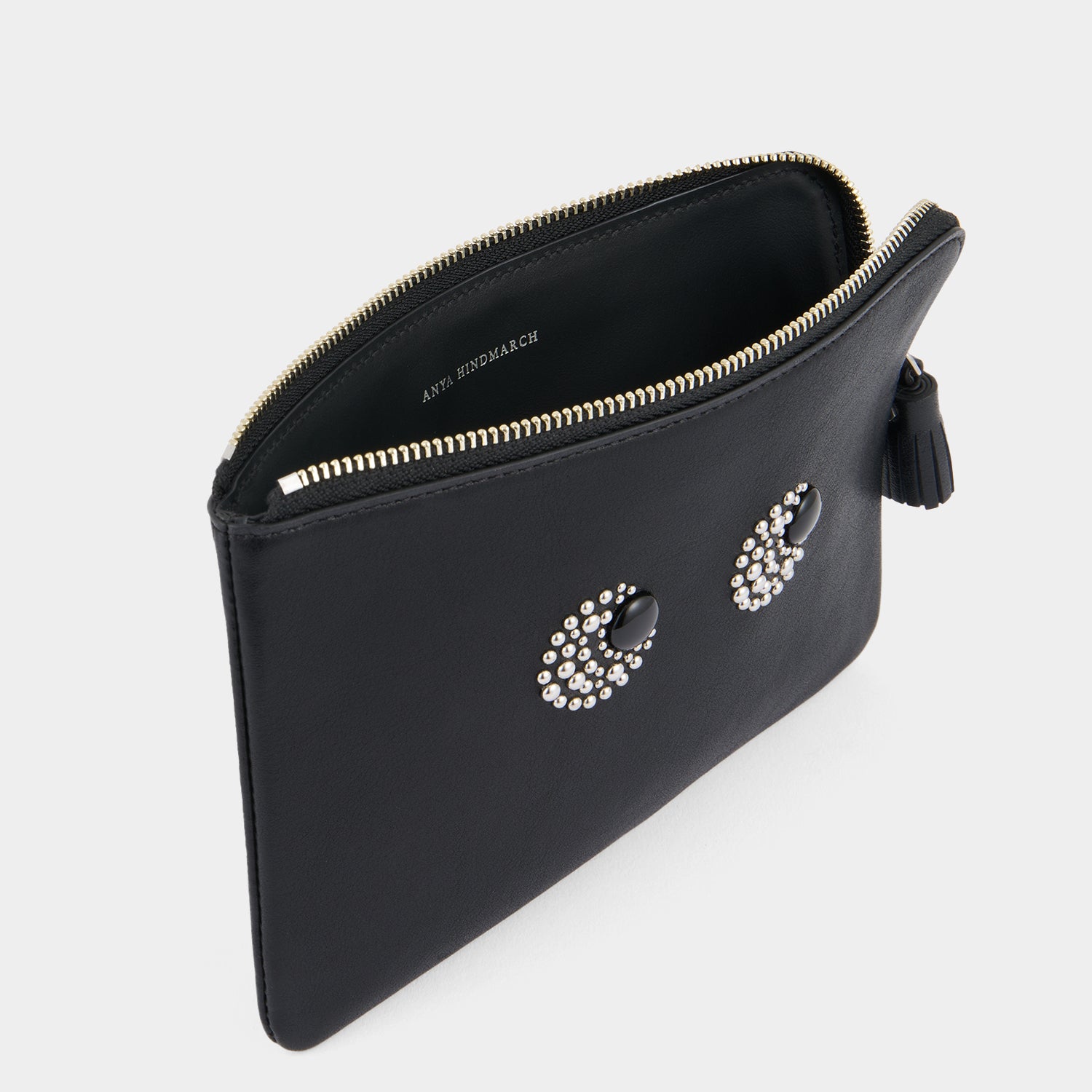 アイズ スタッド ジップ ルースポケット -

          
            Satin Leather in Black -
          

          Anya Hindmarch JP
