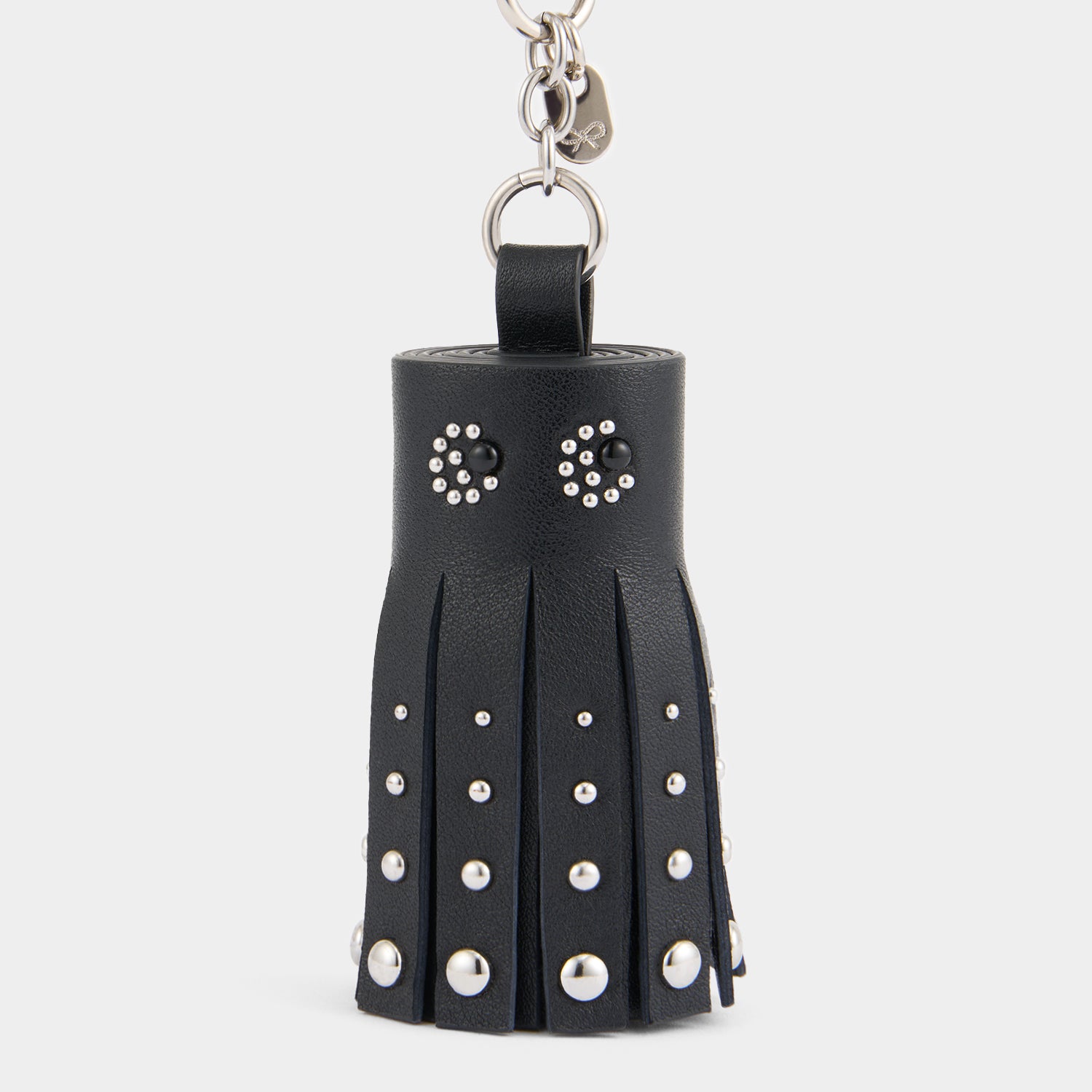 アイズ スタッド タッセル チャーム -

          
            Shiny Capra in Black -
          

          Anya Hindmarch JP
