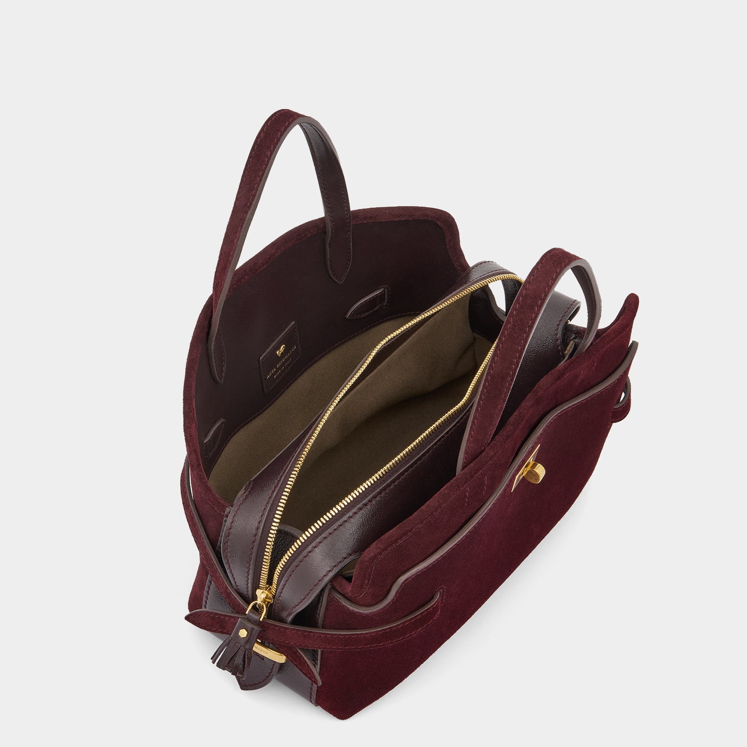 ウィルソン クロスボディ -

          
            Suede in Grape -
          

          Anya Hindmarch JP
