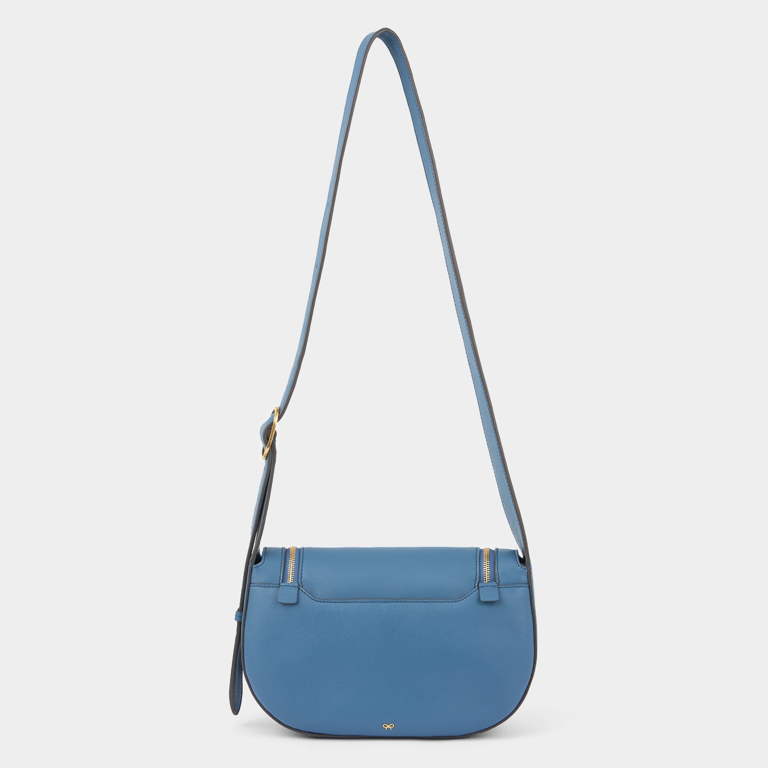 ヴィア スモール クロスボディ -

          
            Silky Calf in Bluebird -
          

          Anya Hindmarch JP
