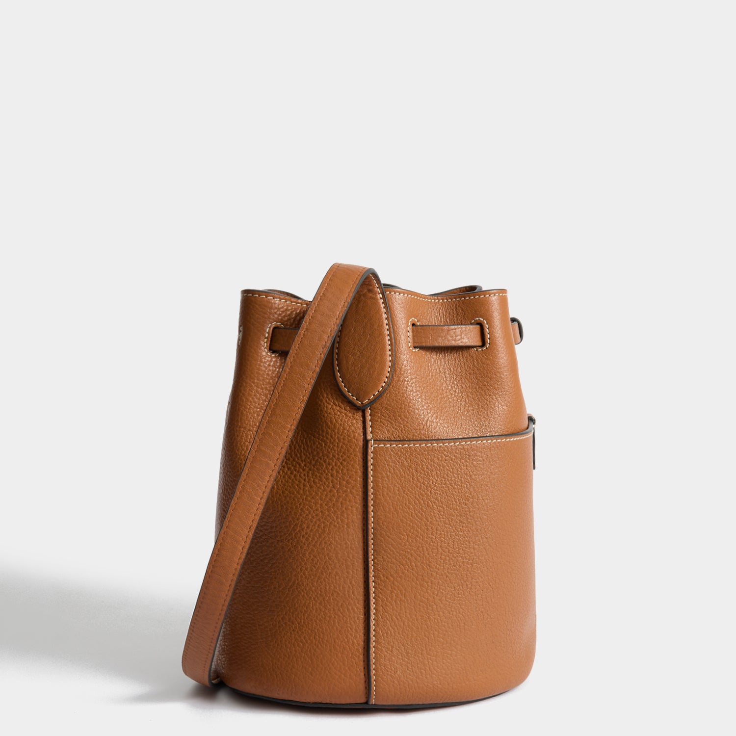 Return To Nature」スモール・バケット・バッグ | Anya Hindmarch JP