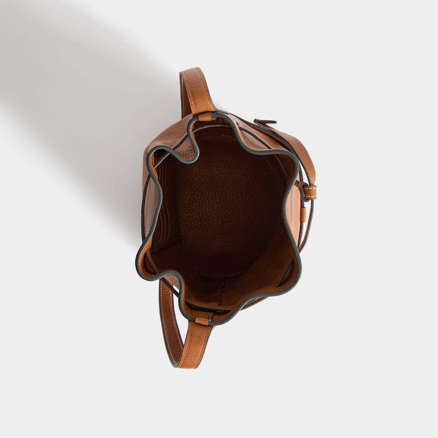 Return To Nature」スモール・バケット・バッグ | Anya Hindmarch JP