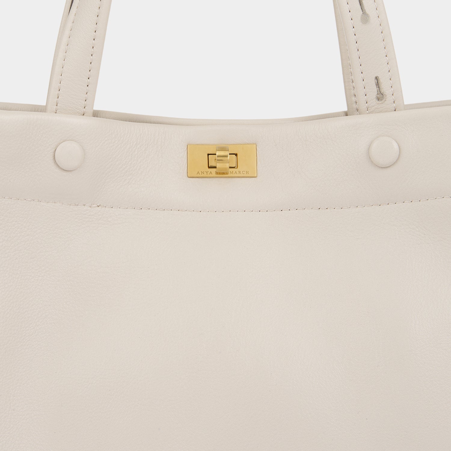 モティマー スモール・トート -

          
            Shiny Calf in Chalk -
          

          Anya Hindmarch JP
