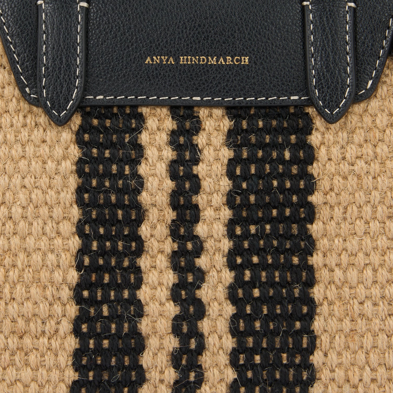 ジュート クロスボディ トート -

          
            Striped Jute in Black/ Natural -
          

          Anya Hindmarch JP
