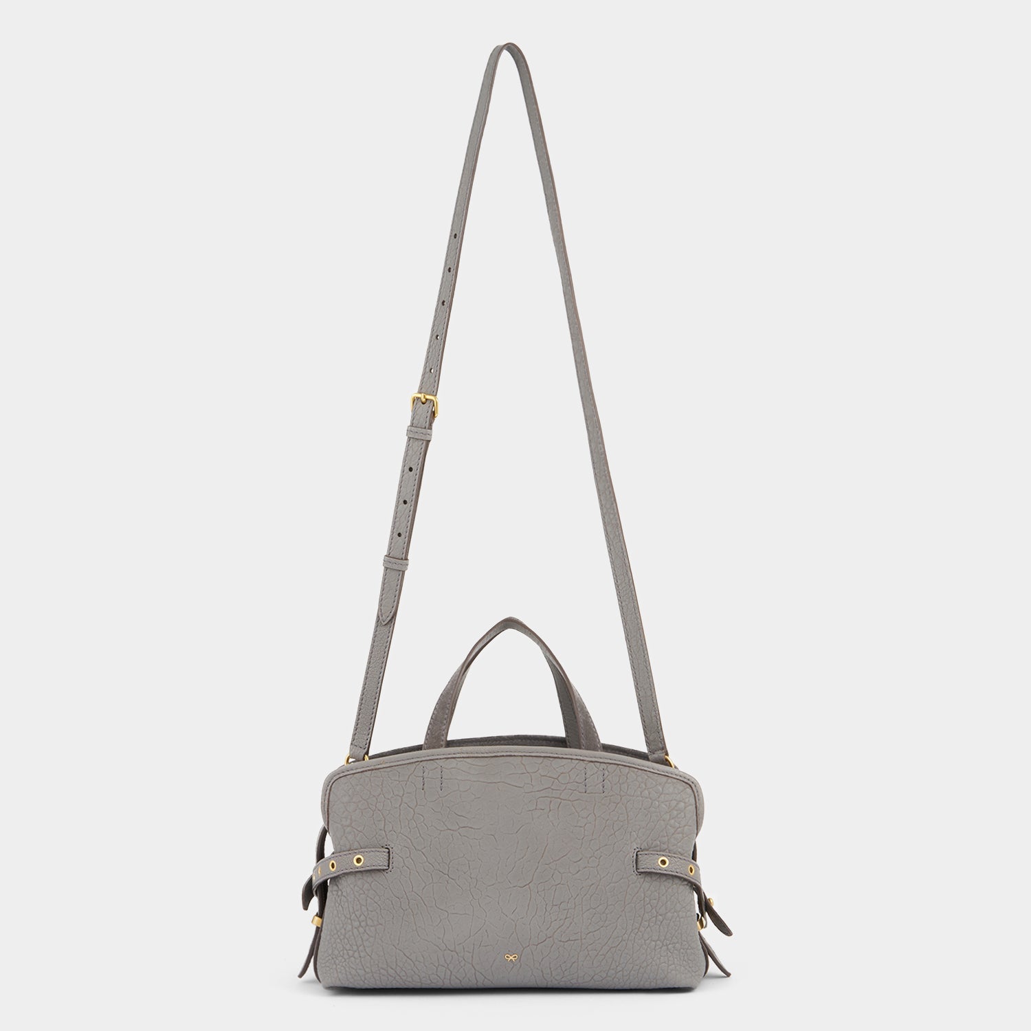 Wilson：ウィルソン・アイレット・クロスボディ -

          
            Suede in Stone Grey -
          

          Anya Hindmarch JP
