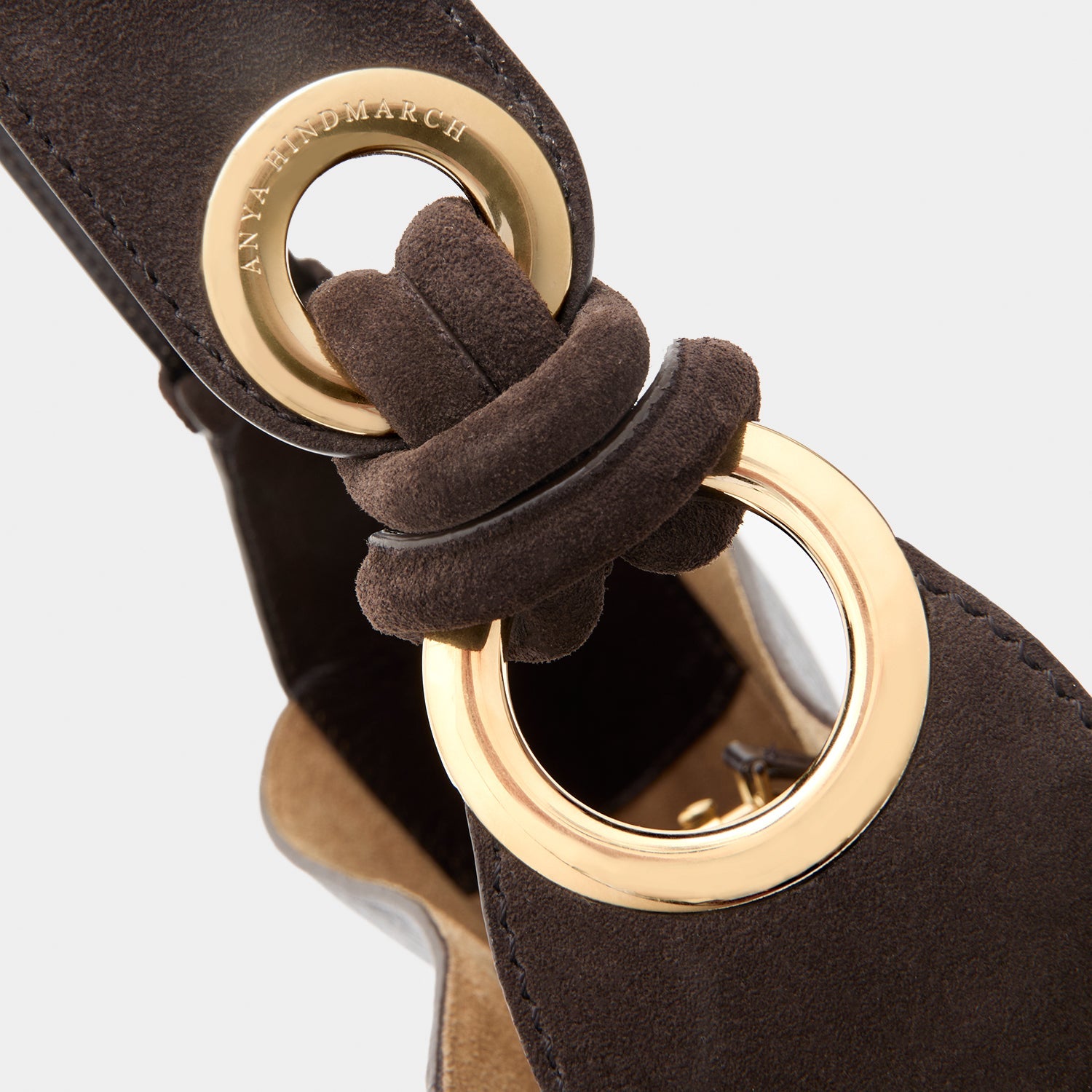 Ringo ：リンゴ・ショルダーバッグ -

          
            Suede Leather in Truffle Brown -
          

          Anya Hindmarch JP
