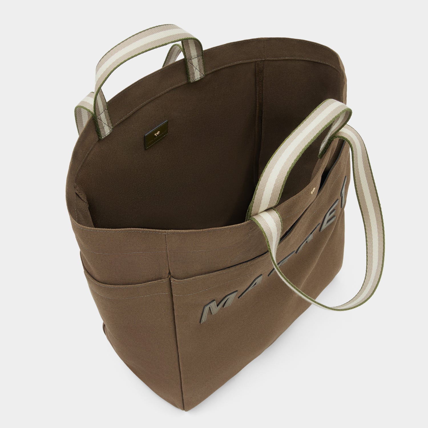 「Market」ハウスホールド・トート -

          
            Recycled Canvas in Khaki -
          

          Anya Hindmarch JP
