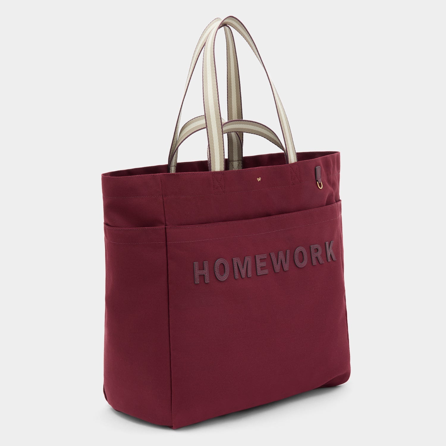 「Homework」ハウスホールド・トート -

          
            Recycled Canvas in Claret -
          

          Anya Hindmarch JP

