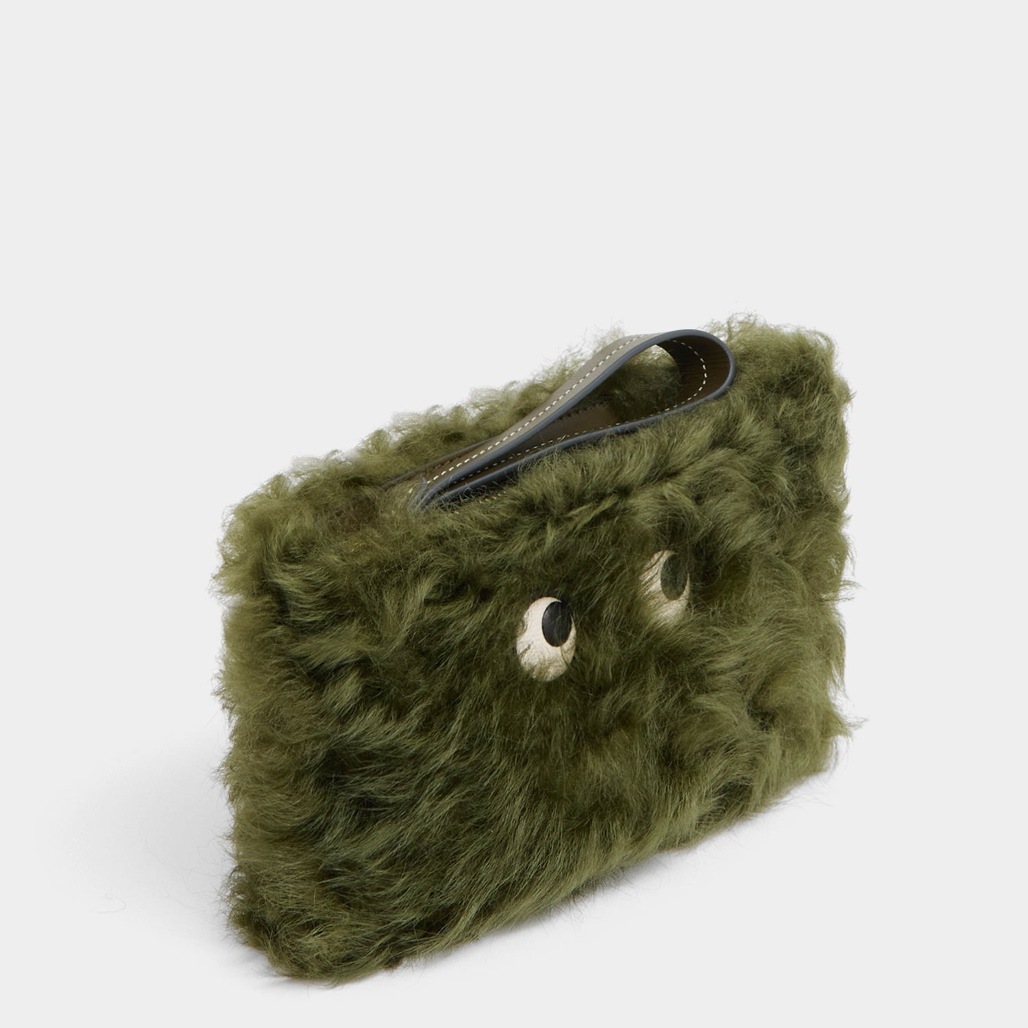 Eyes シアリング・クラッチ -

          
            Shearling/Smooth Leather in Khaki Green -
          

          Anya Hindmarch JP
