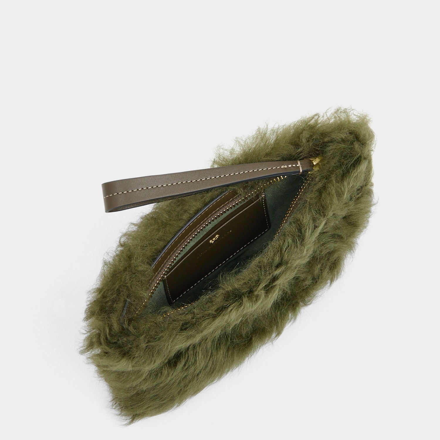 Eyes シアリング・クラッチ -

          
            Shearling/Smooth Leather in Khaki Green -
          

          Anya Hindmarch JP
