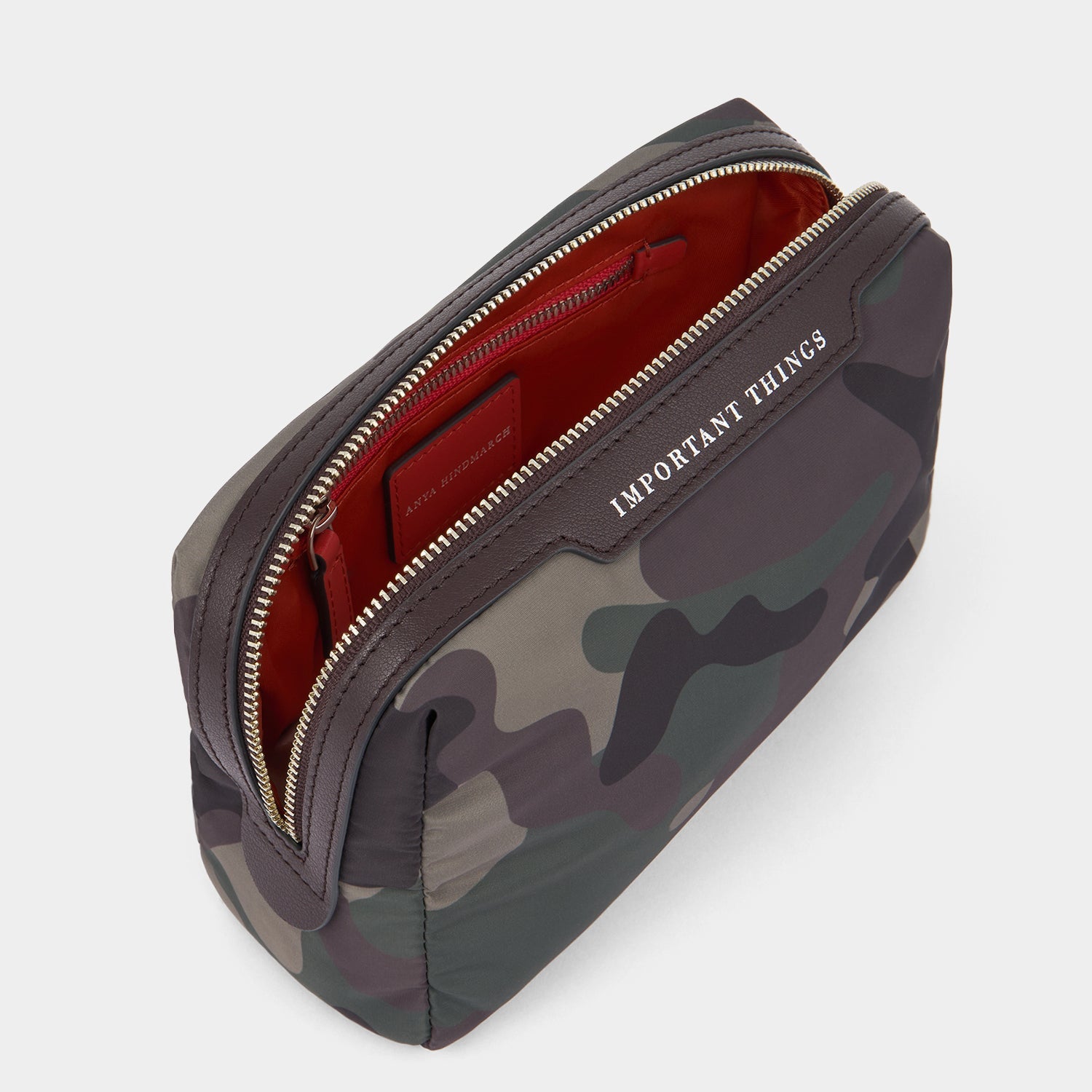 インポータント・シングス・ポーチ -

          
            Recycled Nylon in Camouflage -
          

          Anya Hindmarch JP
