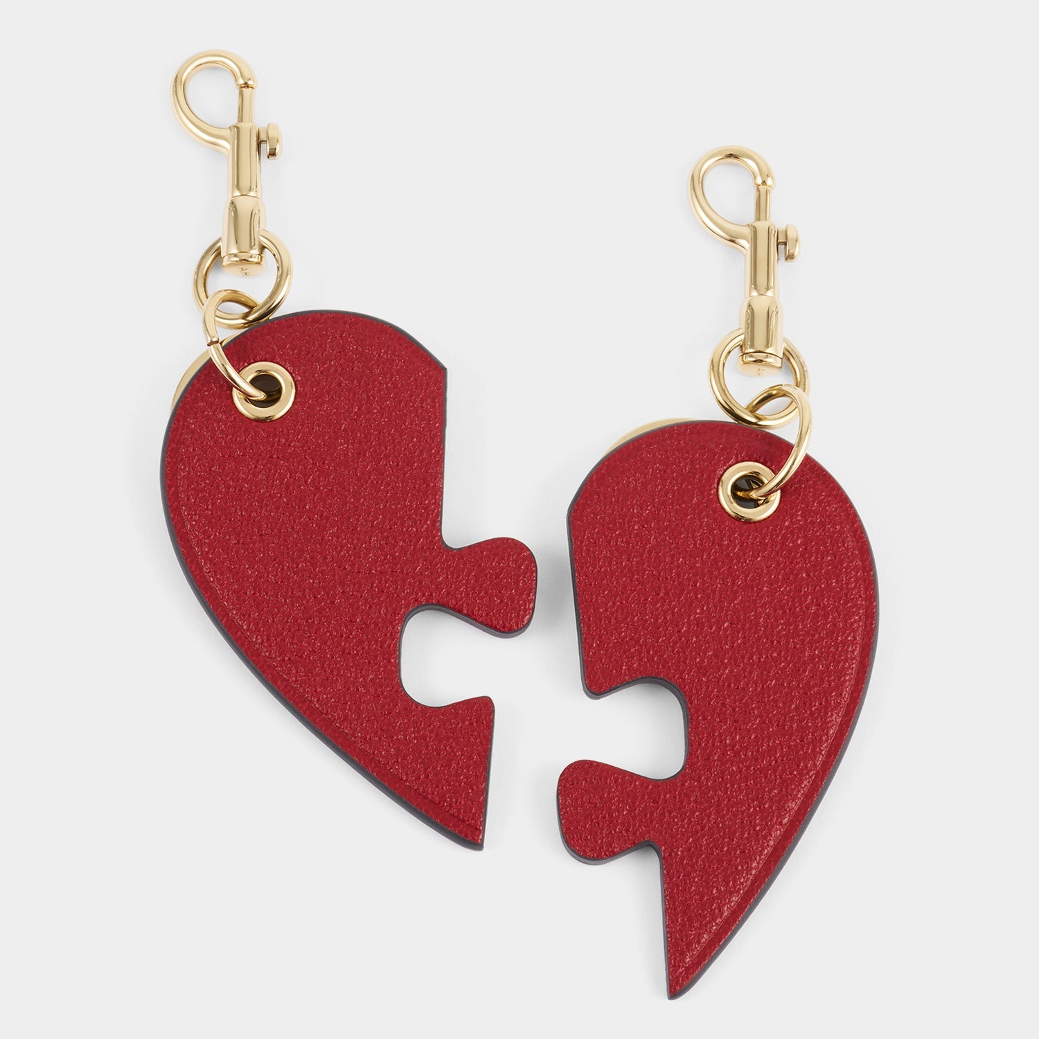 ビスポーク・ペア・ハート・チャーム -

          
            Capra in Red -
          

          Anya Hindmarch JP
