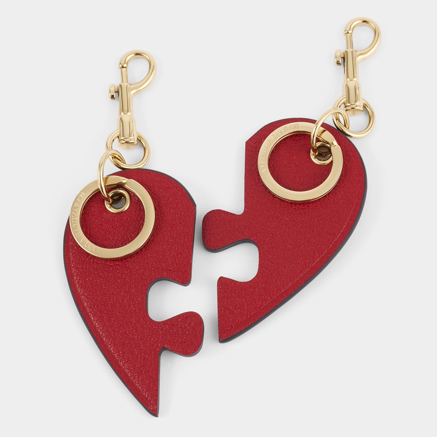 ビスポーク・ペア・ハート・チャーム -

          
            Capra in Red -
          

          Anya Hindmarch JP
