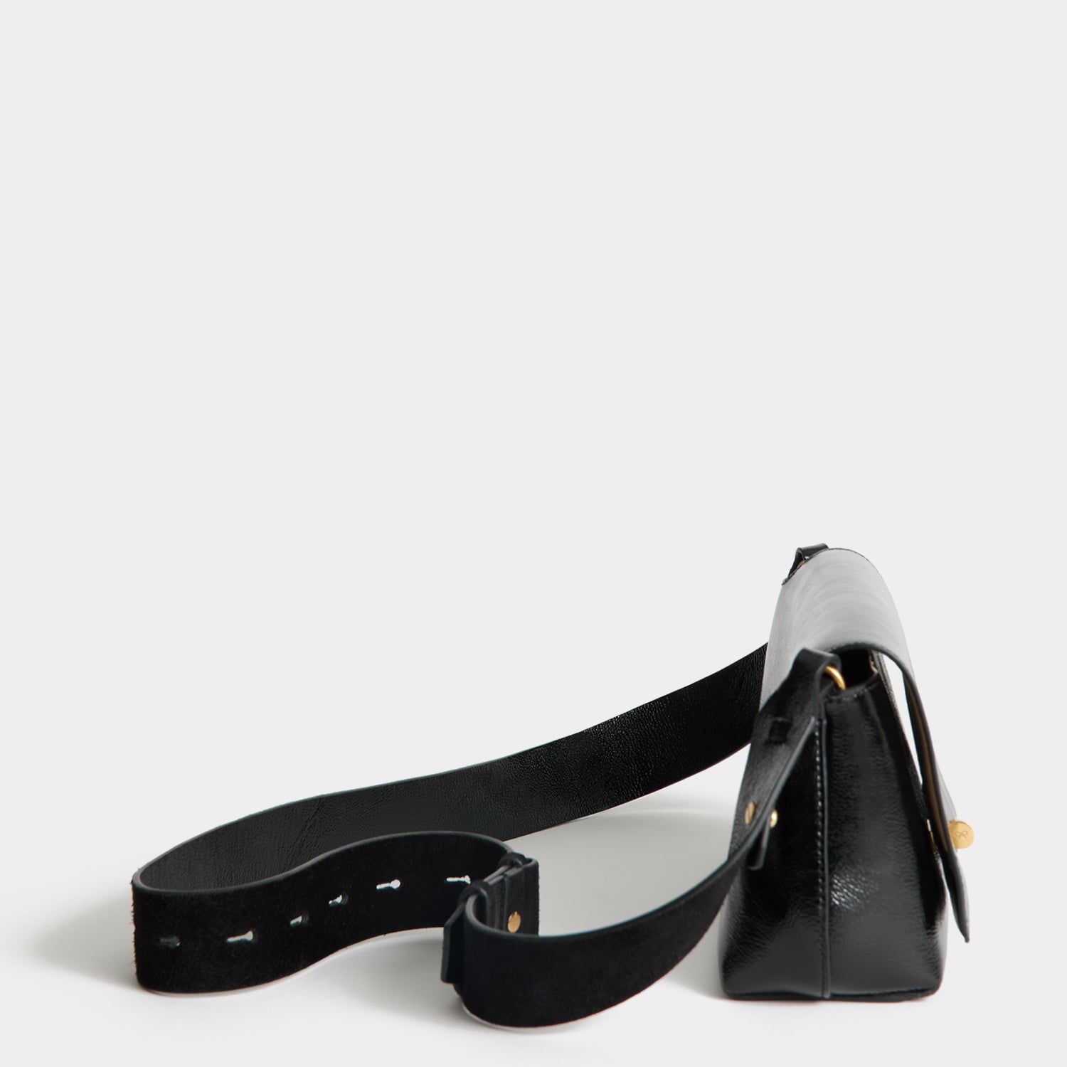 Mawchi Mortimer：モティマー・クロスボディ | Anya Hindmarch JP