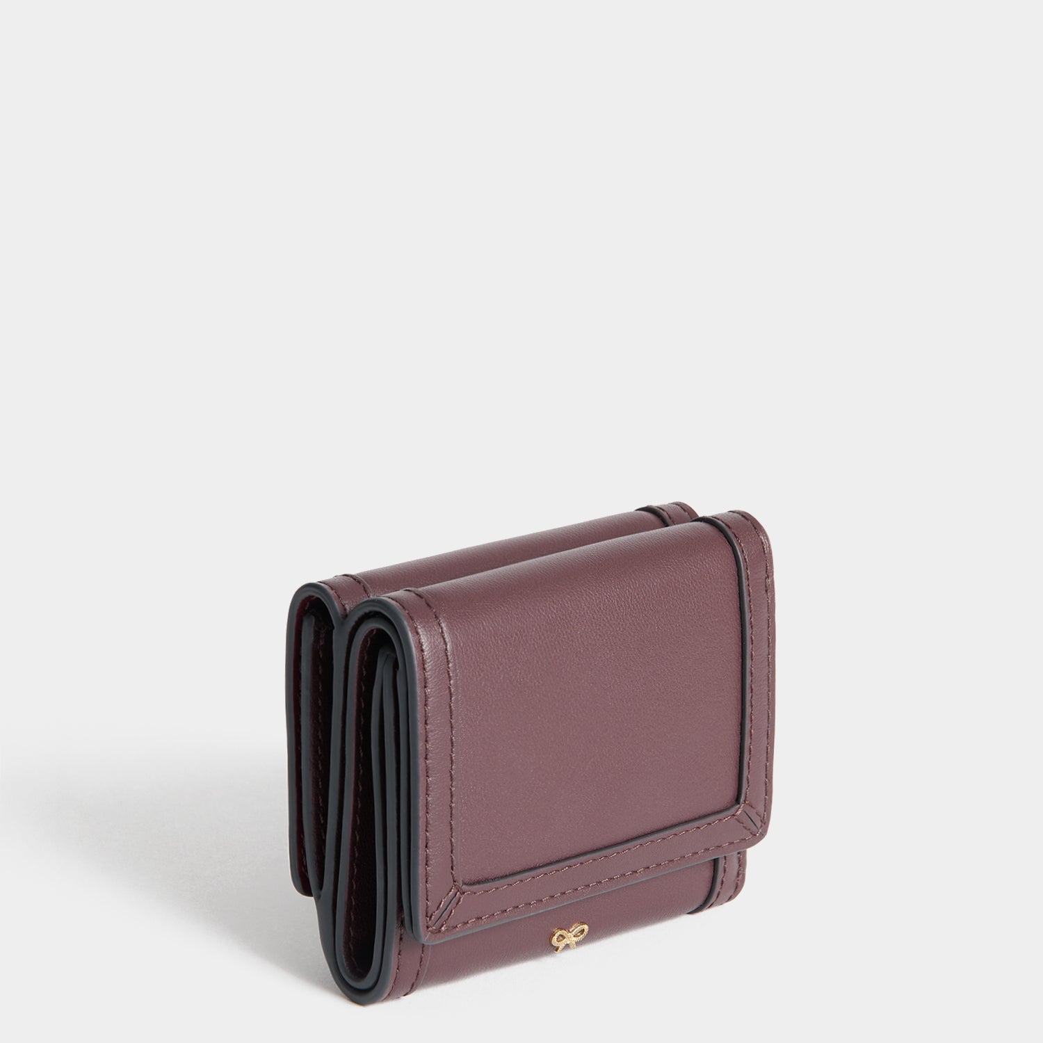 「Border」ミニ・トライフォルド・ウォレット -

          
            Calf leather in Claret -
          

          Anya Hindmarch JP
