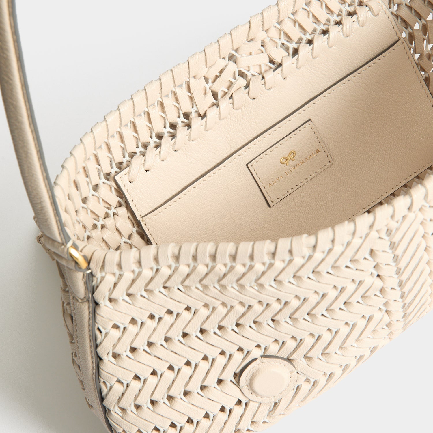 Neeson：ニーソン・ショルダーバッグ | Anya Hindmarch JP