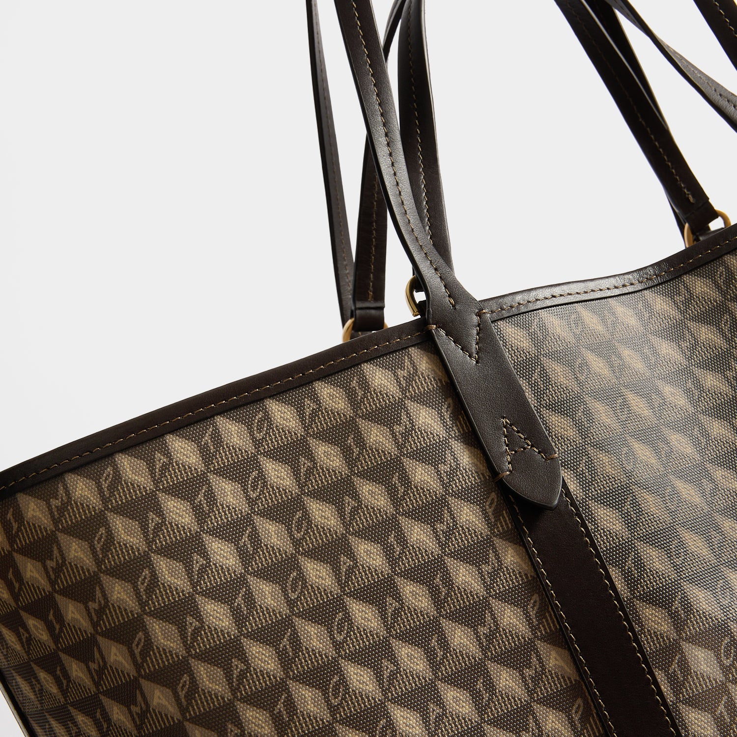 I AM A Plastic Bag」ラージ・トート | Anya Hindmarch JP