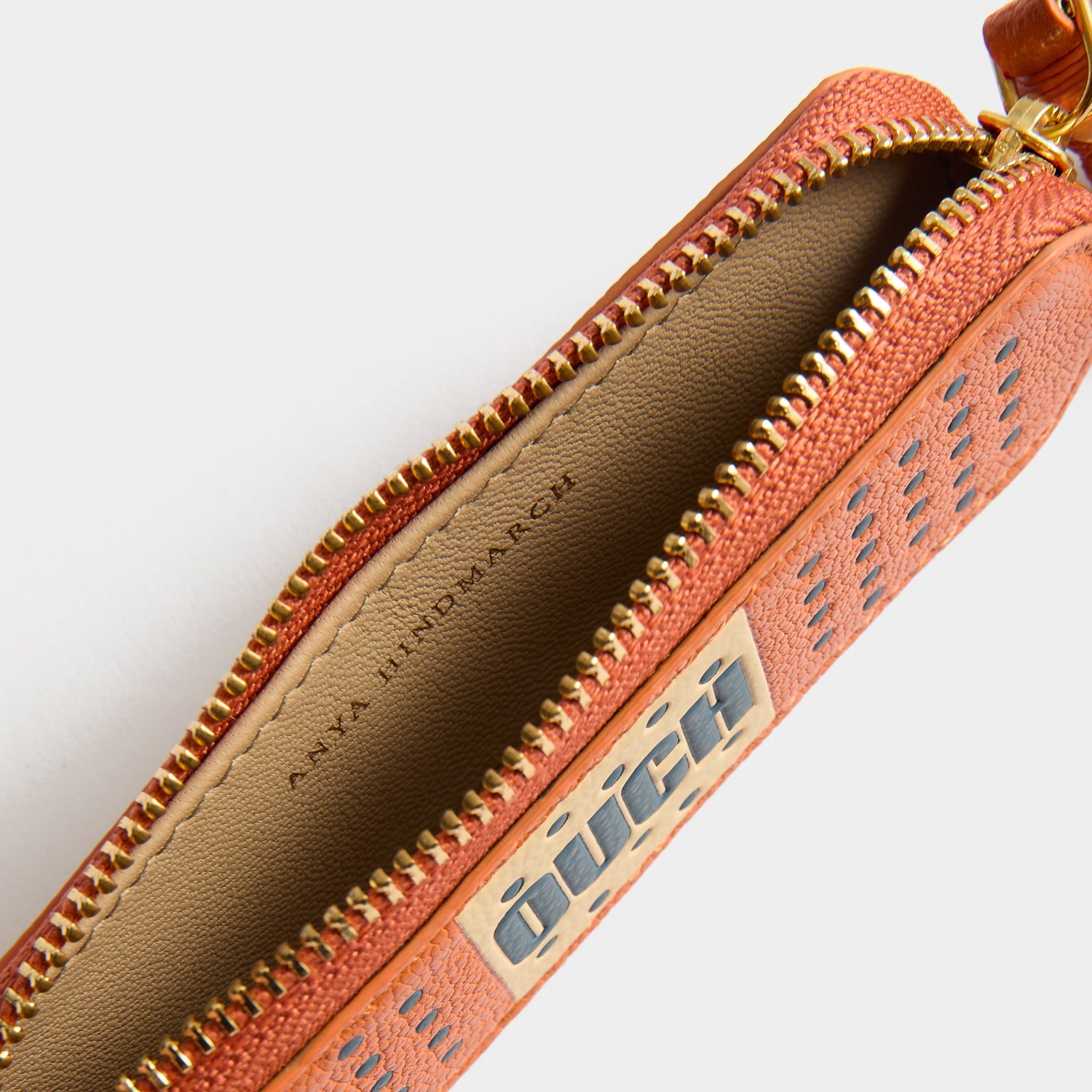 Plaster チャーム | Anya Hindmarch JP