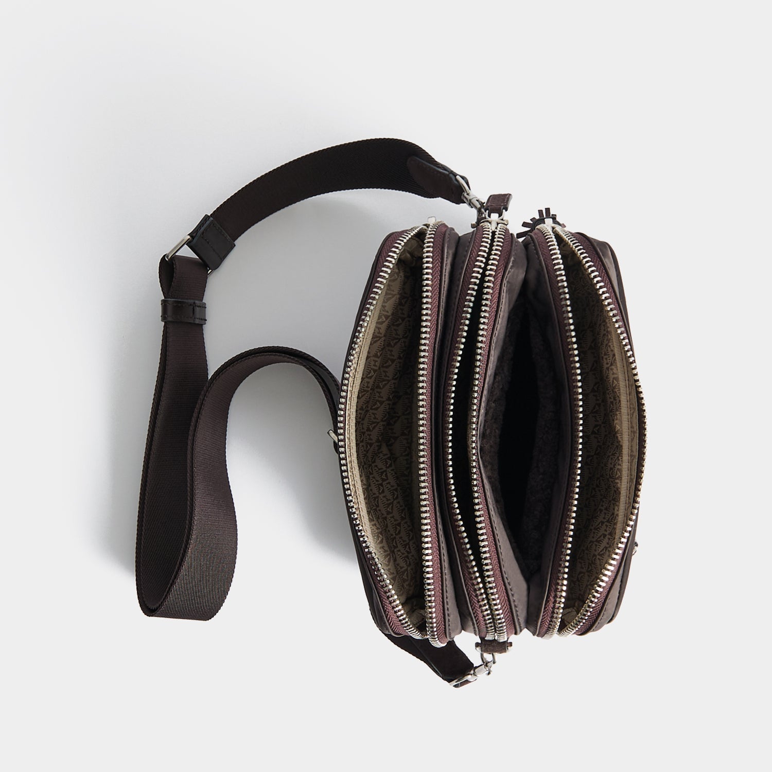トリプル・ジップ・クロスボディ | Anya Hindmarch JP