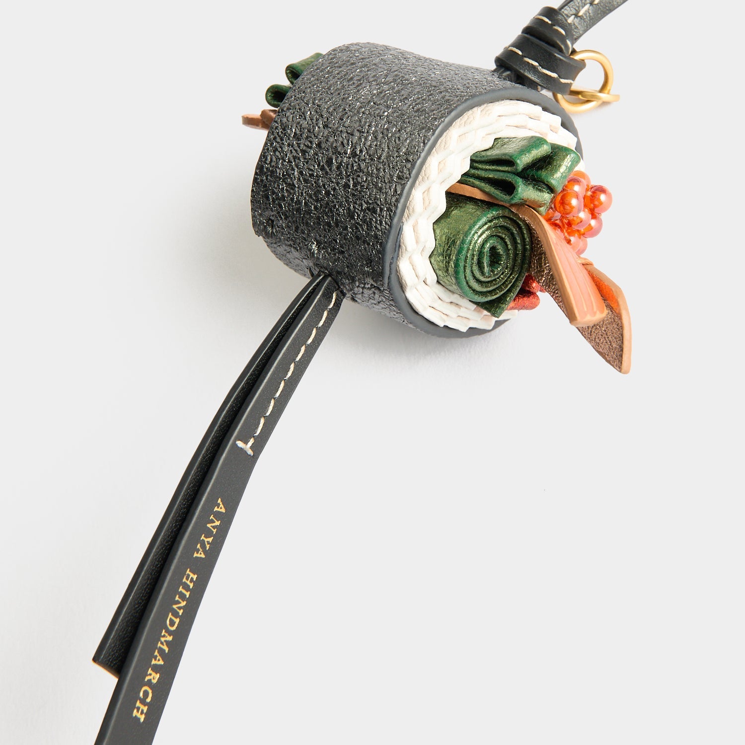 Maki チャーム | Anya Hindmarch JP