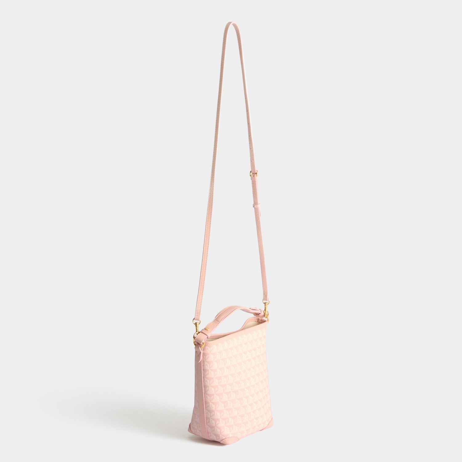I AM A Plastic Bag」ミニ・バケット・バッグ | Anya Hindmarch JP
