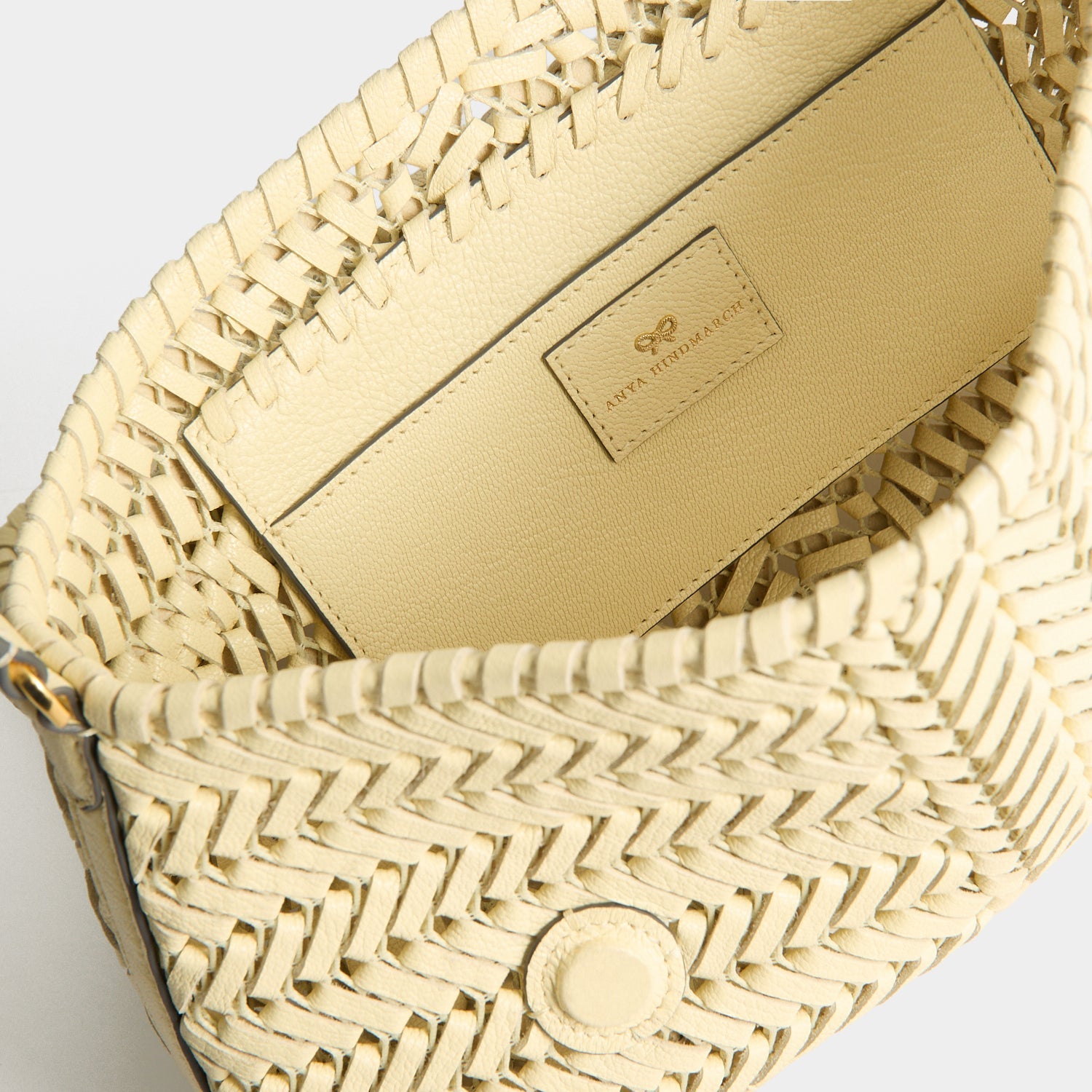 Neeson：ニーソン・ショルダーバッグ | Anya Hindmarch JP