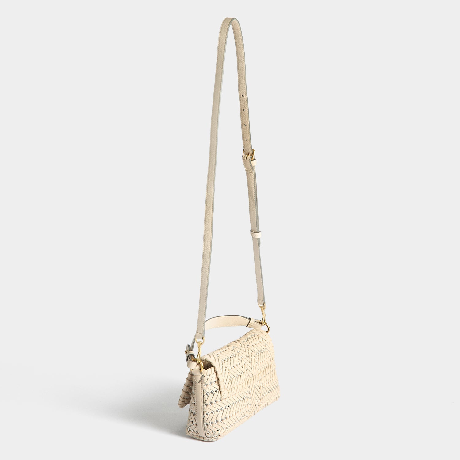 Neeson：ニーソン・クロスボディ | Anya Hindmarch JP