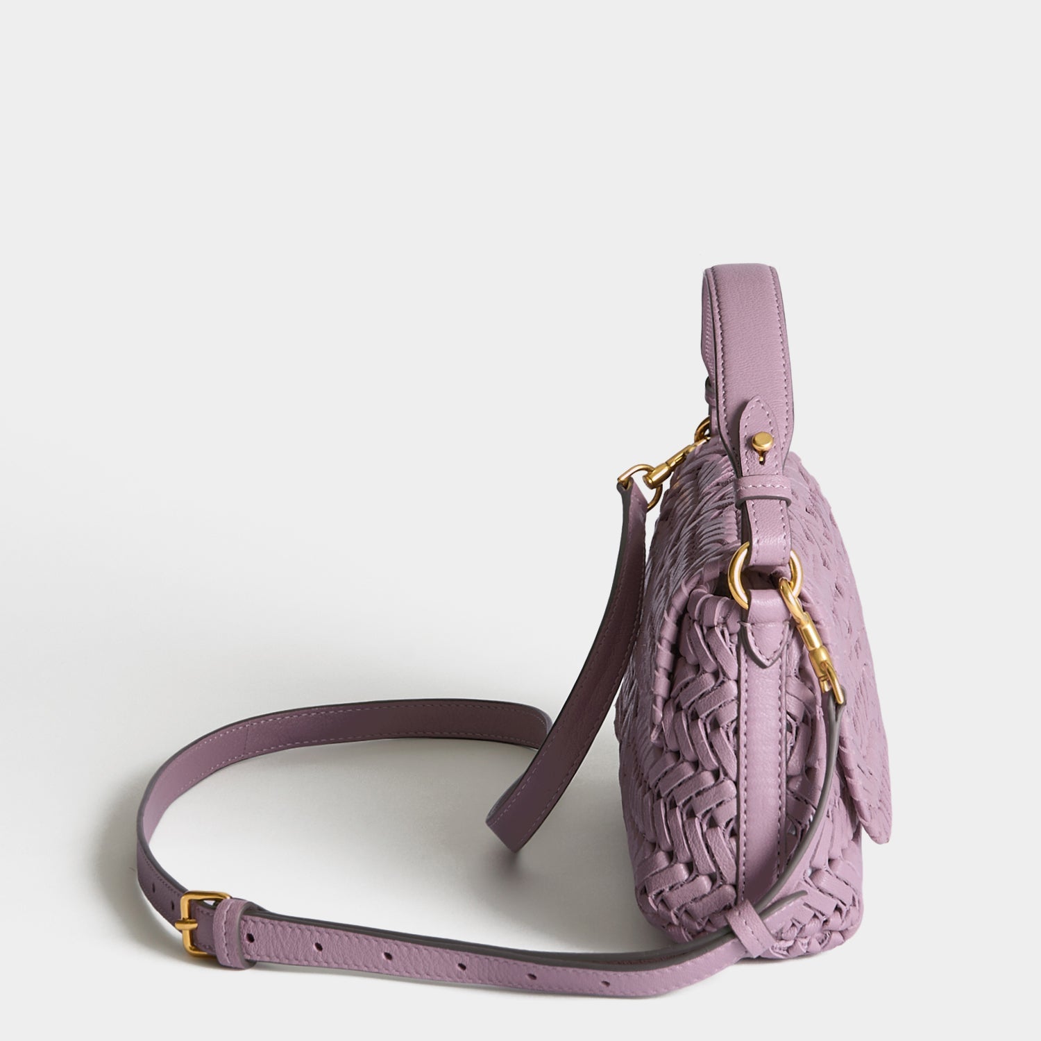 Neeson：ニーソン・クロスボディ | Anya Hindmarch JP