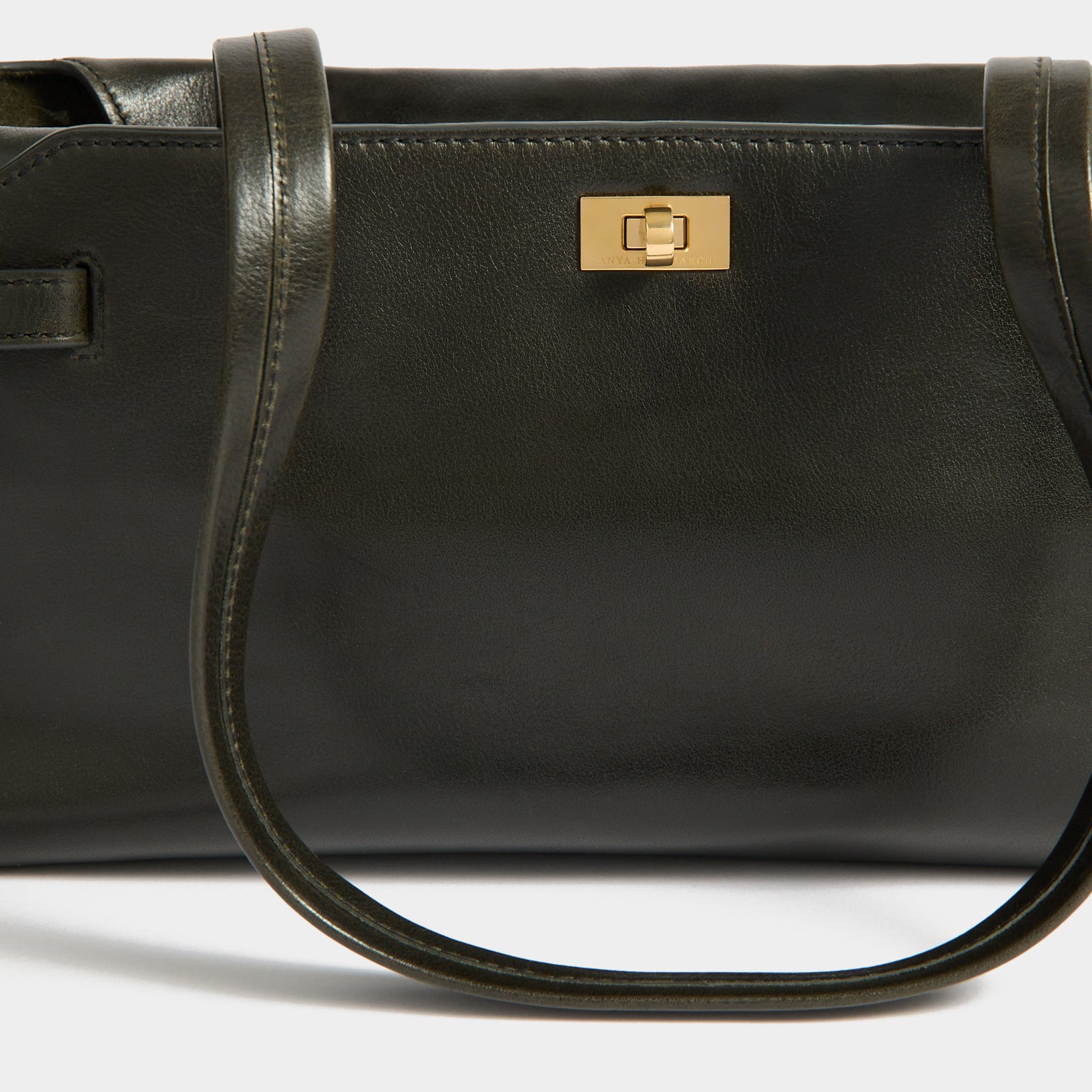Wilson：ウィルソン・バゲット・ショルダーバッグ | Anya Hindmarch JP