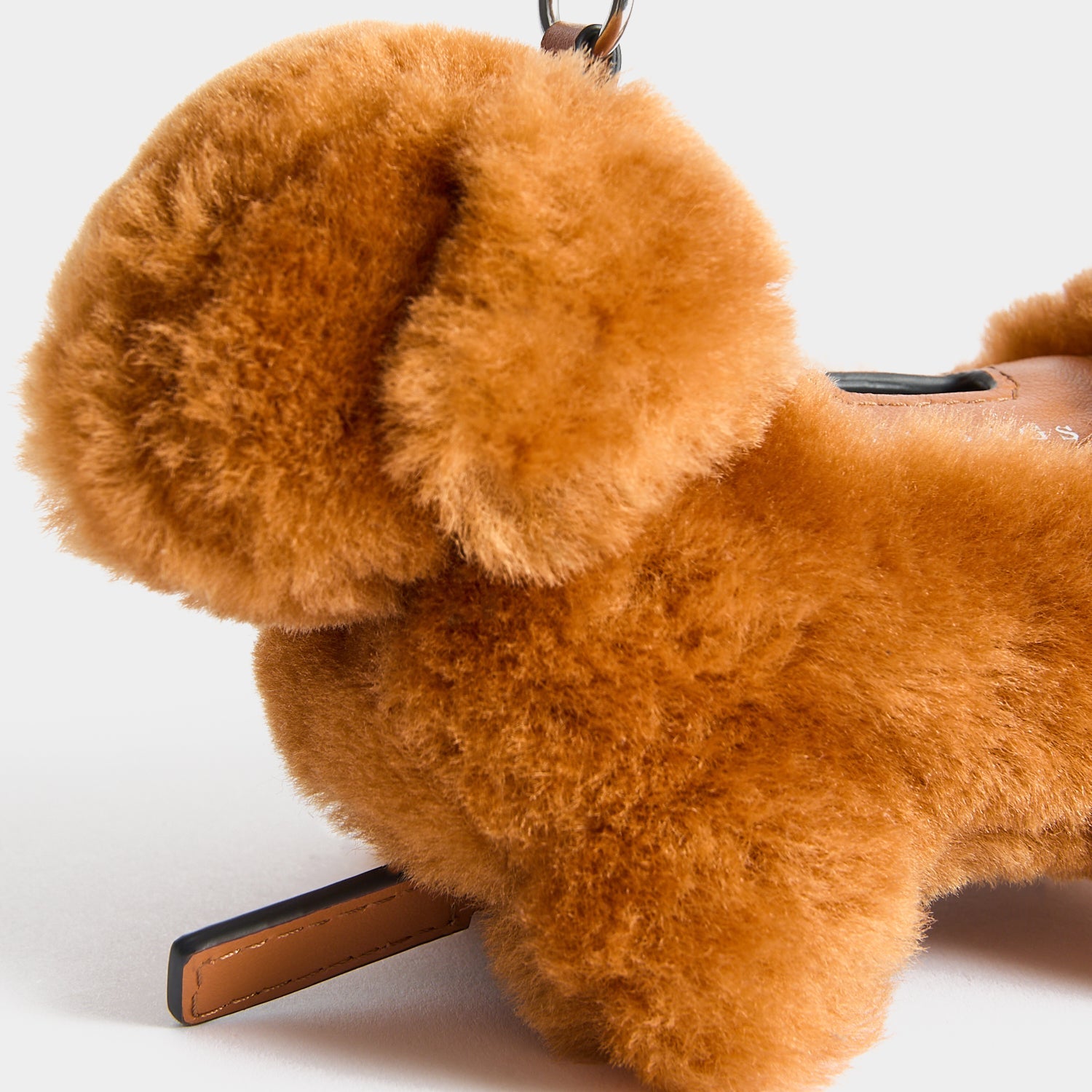 アニヤハインドマーチ ドッグ プーバッグ チャーム Dog poo シアリング・ドッグ・プーバッグ・チャーム | Anya Hindmarch JP