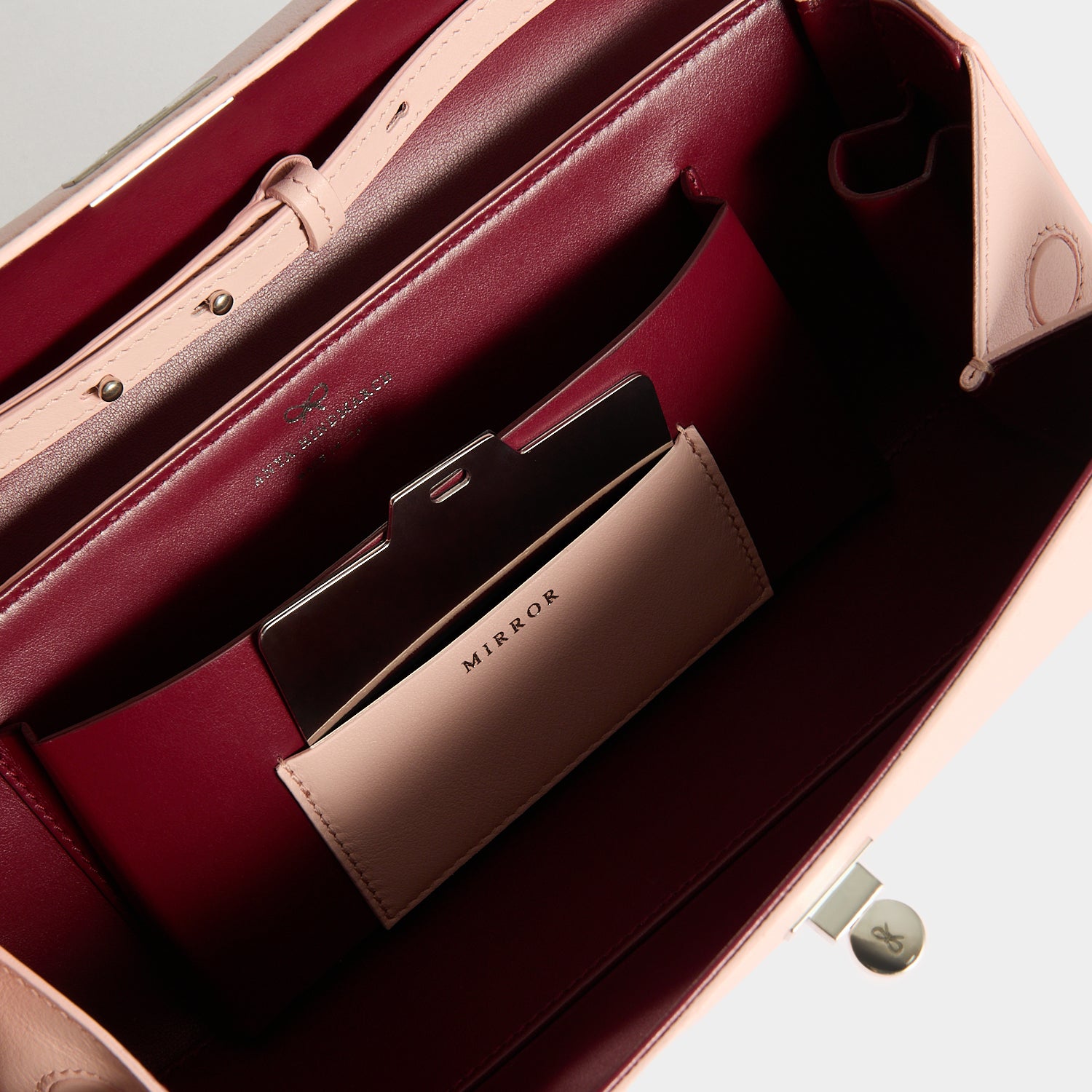 Mortimer：モティマー・Sakura・クラッチ | Anya Hindmarch JP