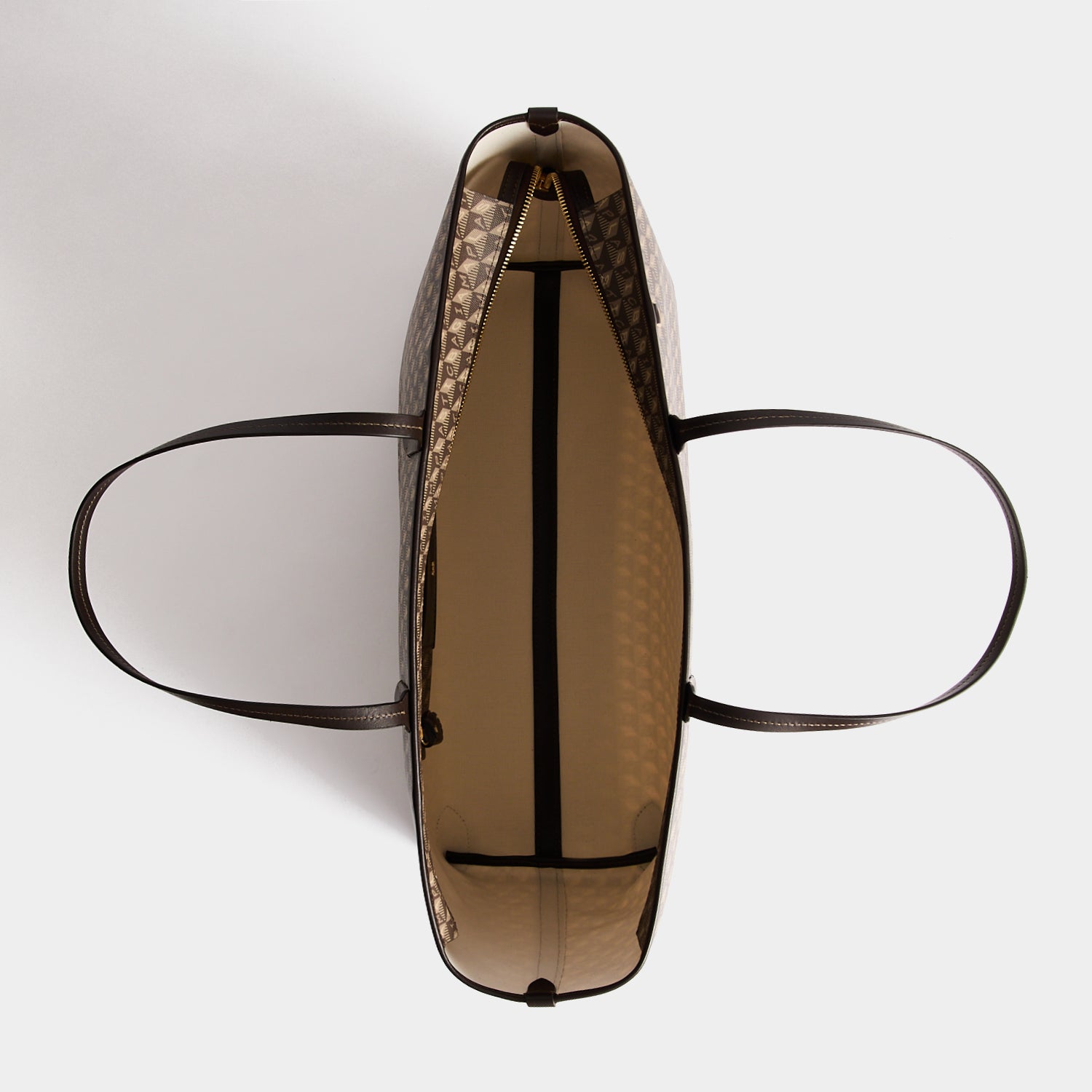 I AM A Plastic Bag」ジップ・トート | Anya Hindmarch JP
