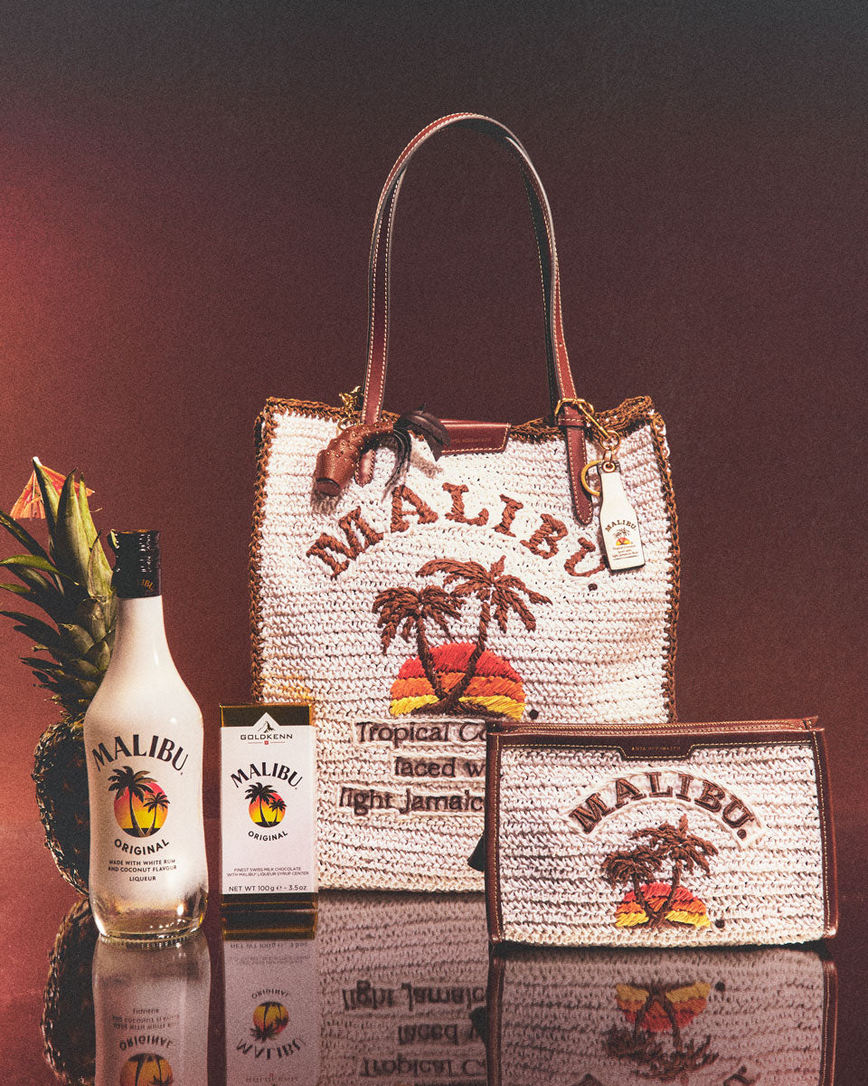 Anya Hindmarch Off Duty | Anya Hindmarch JP