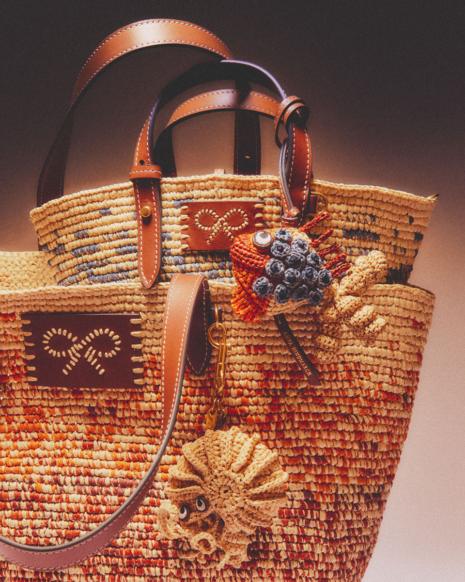 Anya Hindmarch Off Duty | Anya Hindmarch JP
