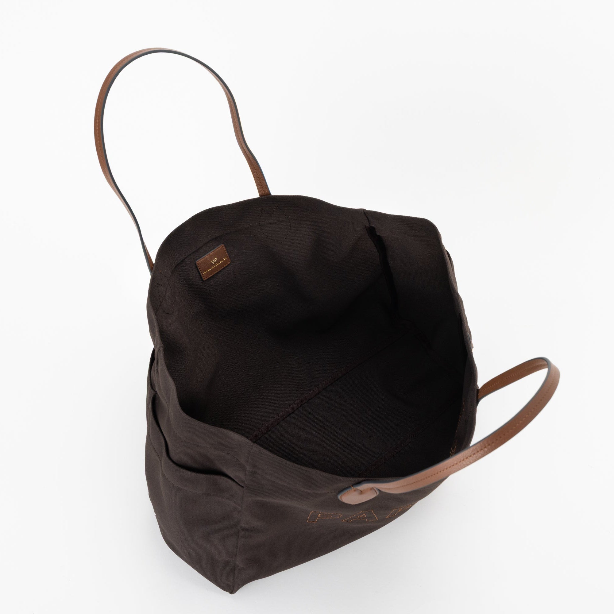 「Papers」ハウスホールド・トート -

          
            Recycled Canvas in Khaki -
          

          Anya Hindmarch JP
