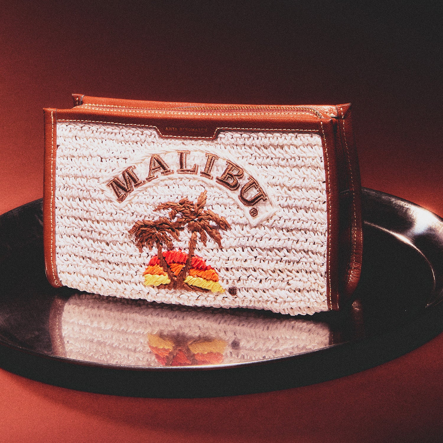 Malibu」ポーチ | Anya Hindmarch JP