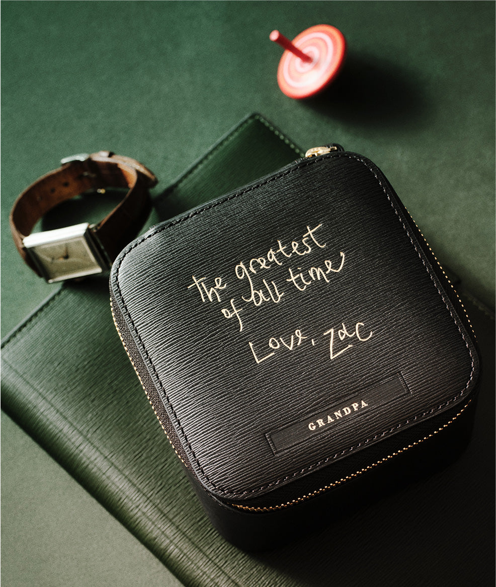 アニヤ・ハインドマーチ公式オンラインストア | Anya Hindmarch | Anya